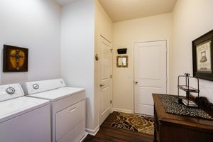 Alquiler Vacacional - SPACIOUS, 10 BEDS, SLEEP 14, NEAR LAKE/WATERPARK AND ALL ATTRACTIONS