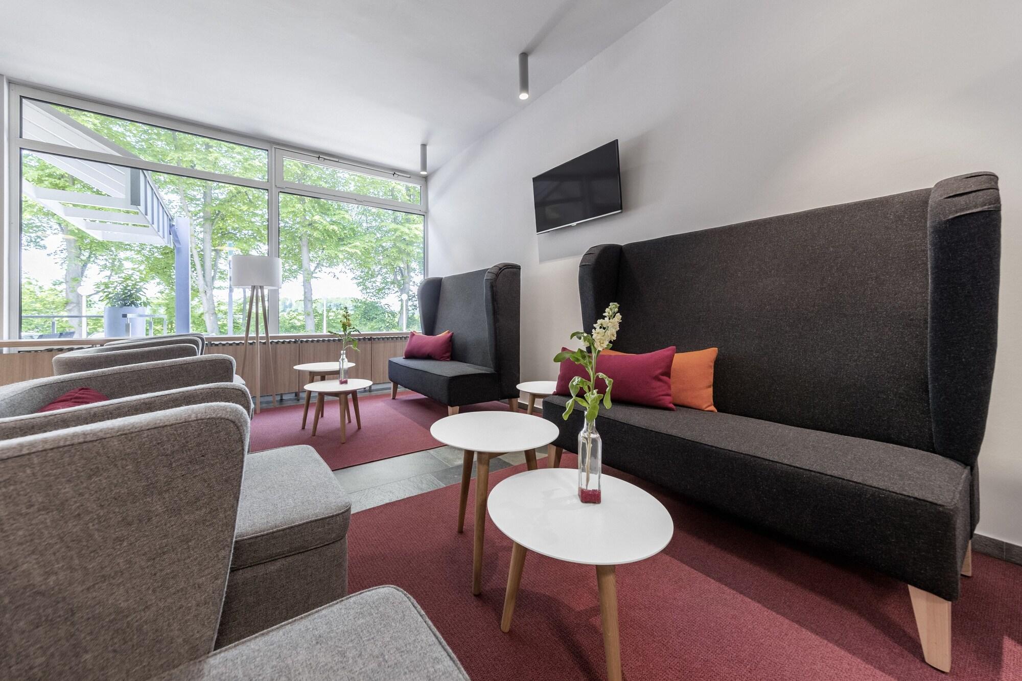 Vista Lobby Serways Hotel Remscheid