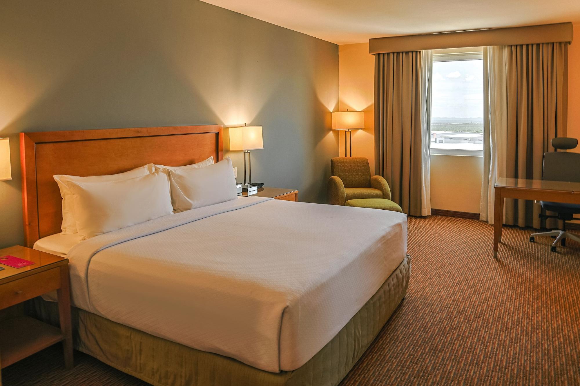 Habitación Crowne Plaza Monterrey Aeropuerto by IHG