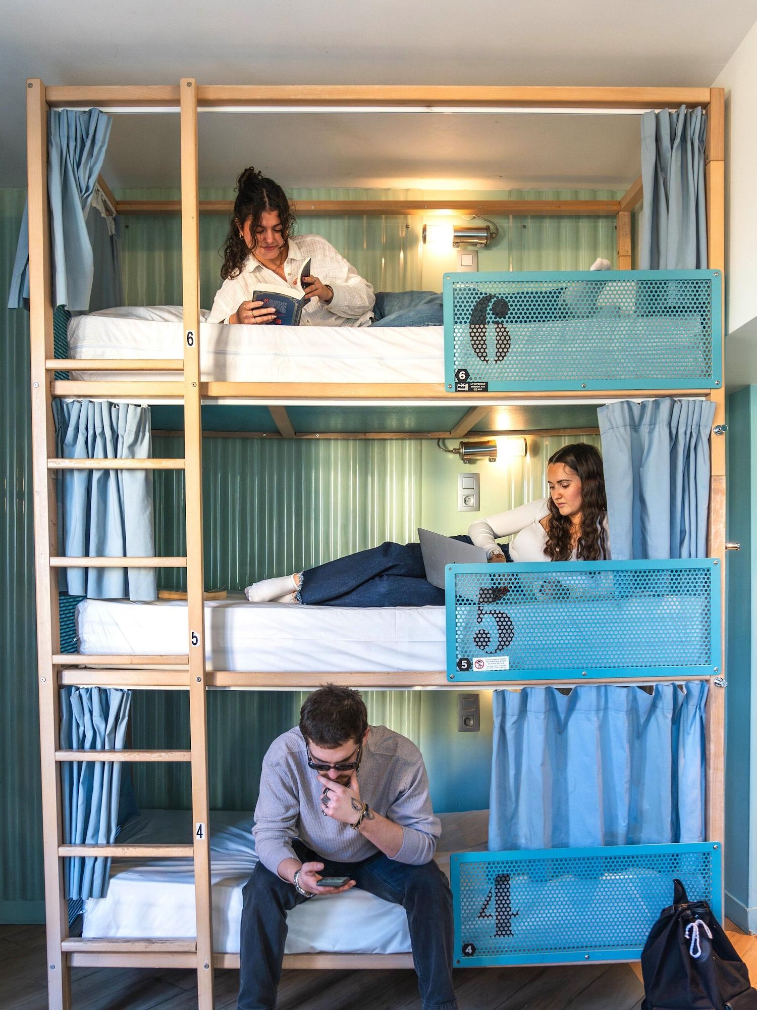 Varios Hostel Ozz Nice