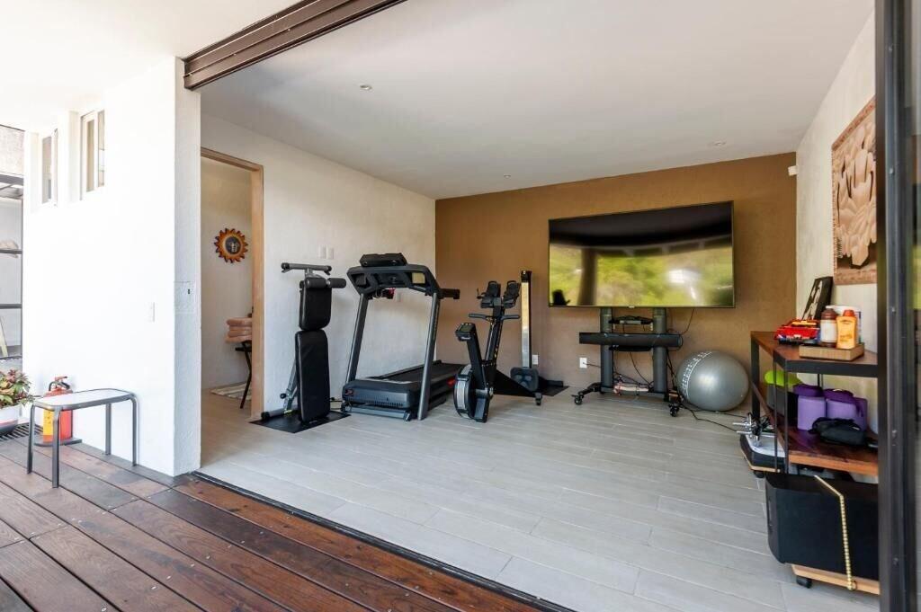 Gimnasio Casa Azul Lakeview Terrace Retreat in Avándaro