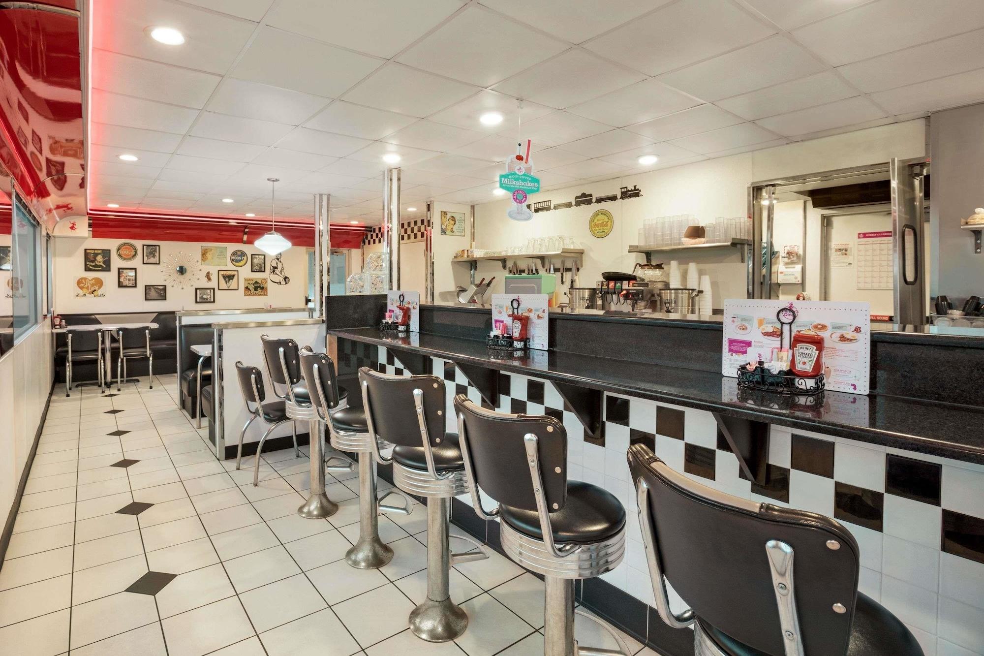 Restaurant Travelodge by Wyndham Brunswick near Frederick