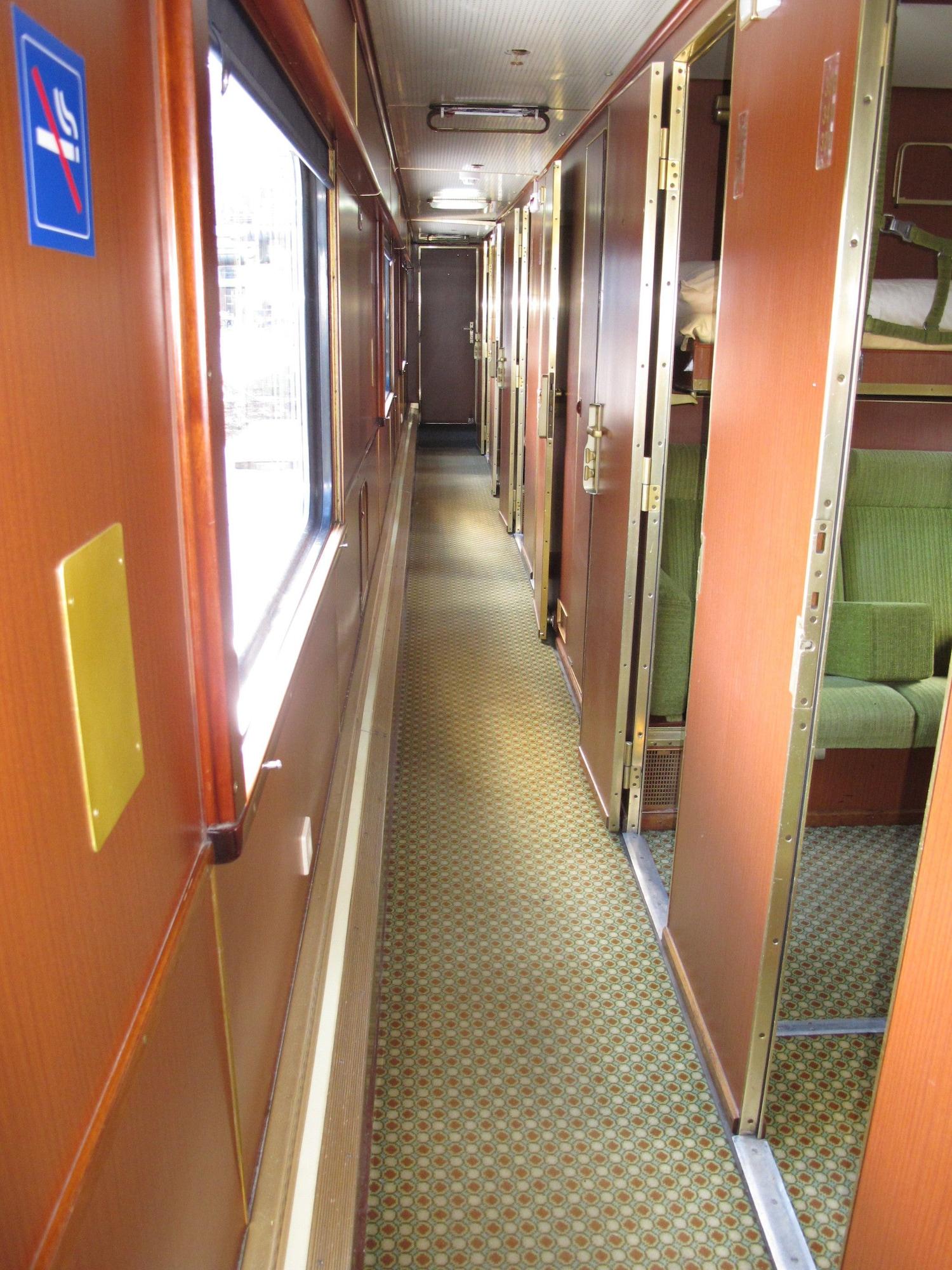 Varios Train Lodge Amsterdam - Hostel