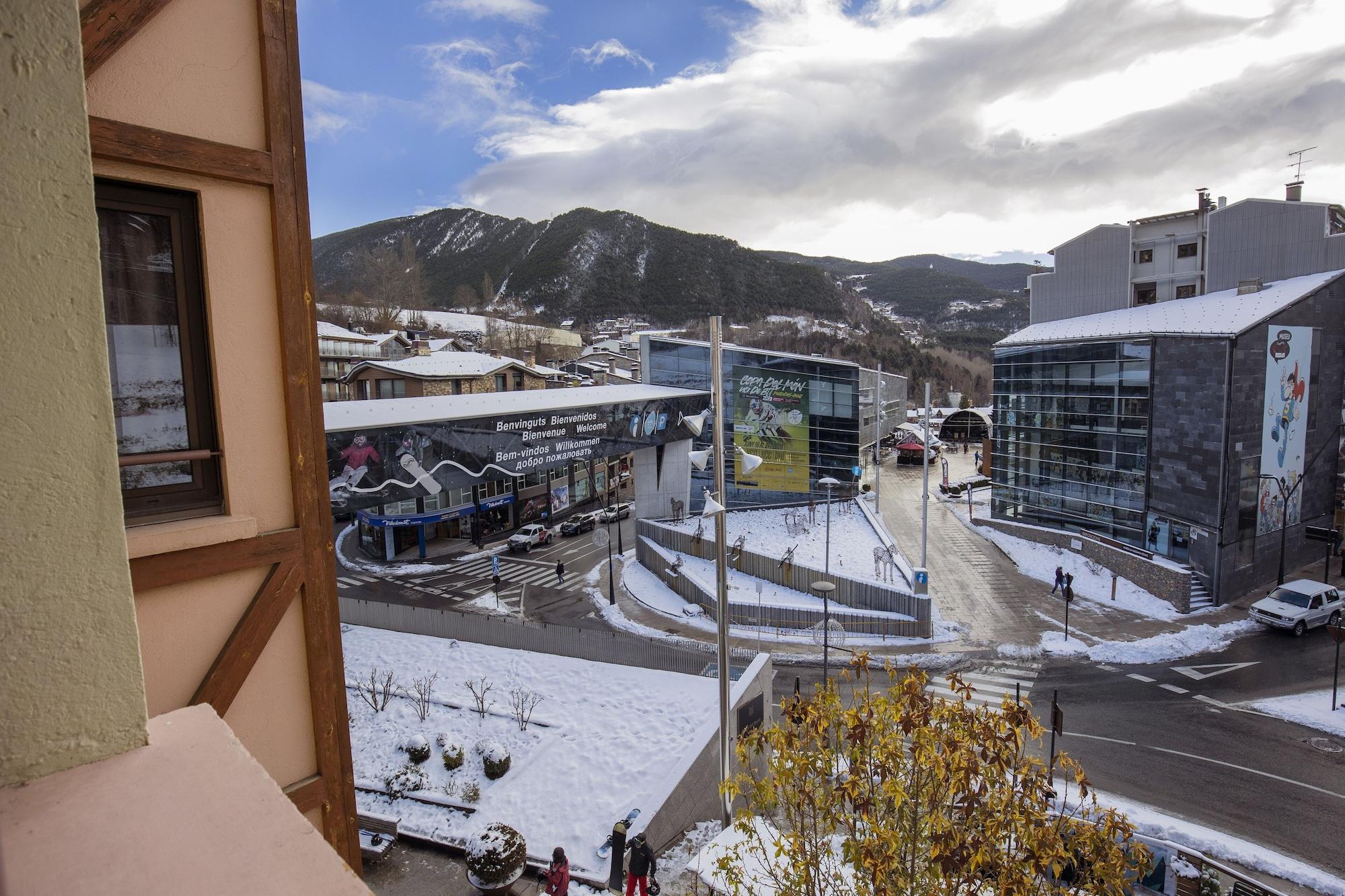 Playa Font Andorra Hostel by Nexta