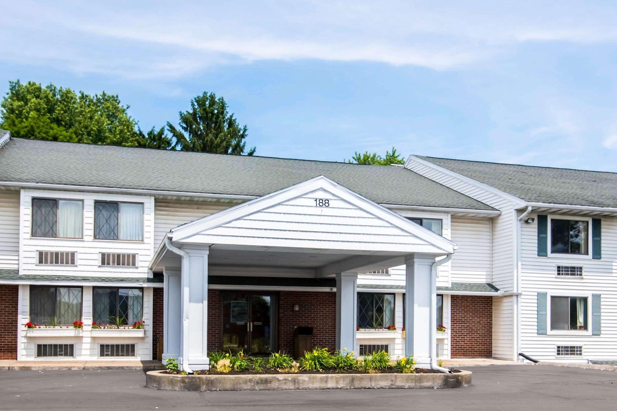 Varios Quality Inn Cortland - University Area