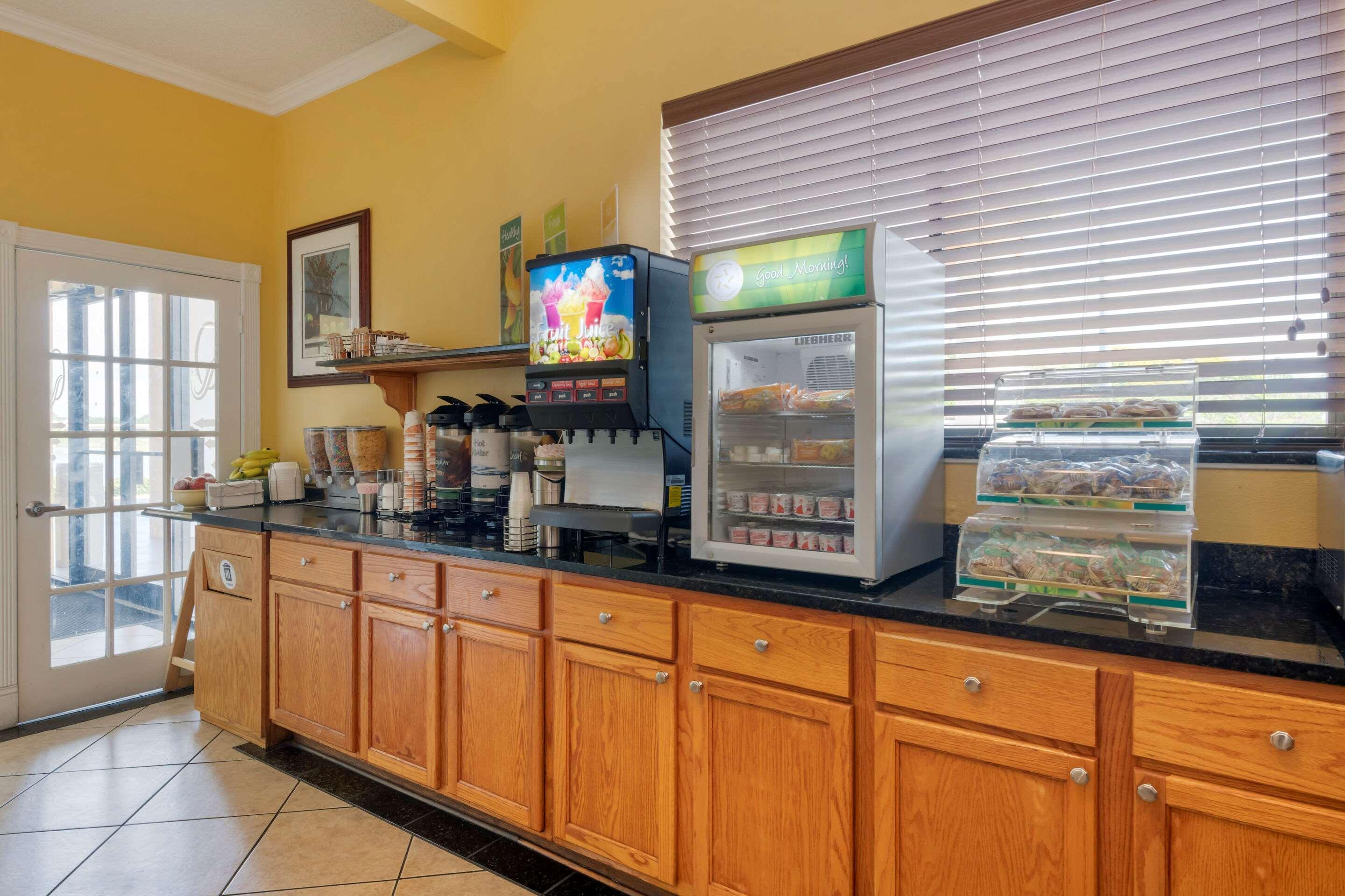 Restaurant Quality Inn & Suites Mt Dora North