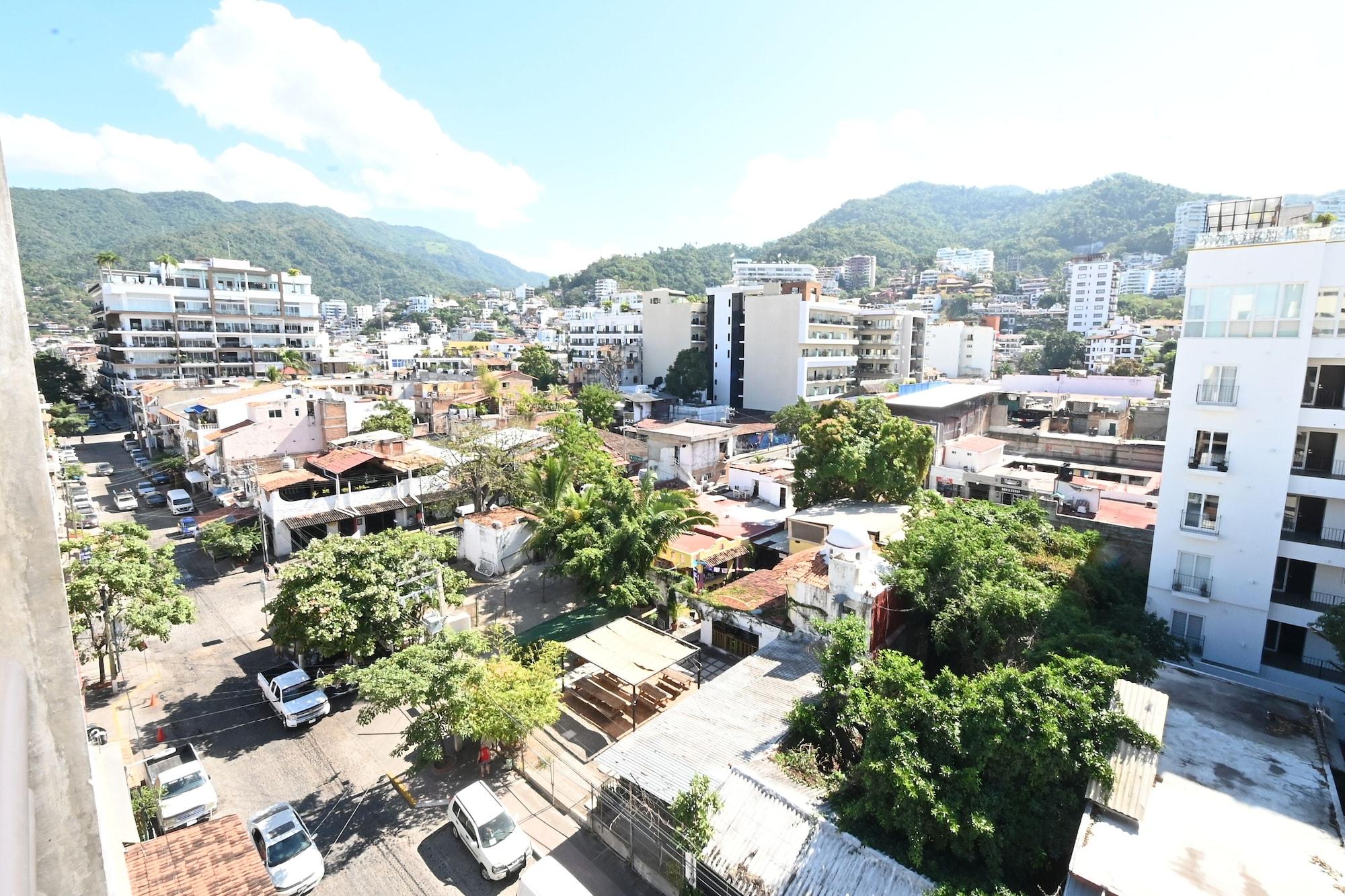 Varios Barrio Vallarta Suites