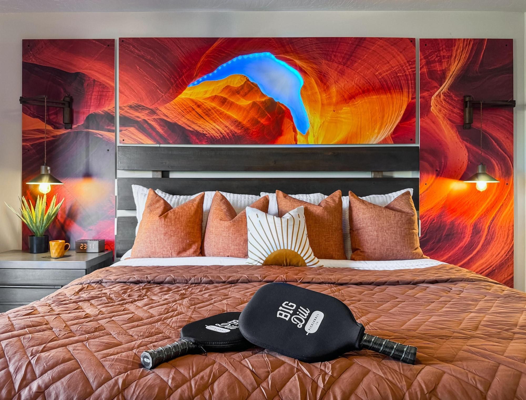 Stargazer – Luxury Condo, Rooftop Views, Private Hot Tub - Best Day