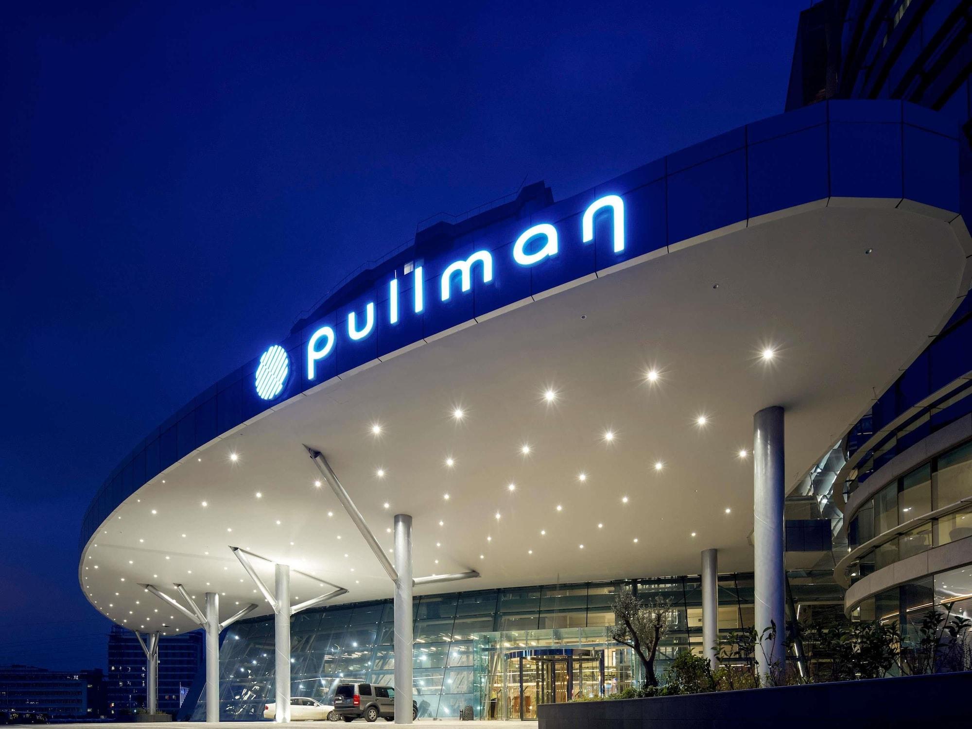 Vista Exterior Pullman Istanbul Airport and Convention Center Hotel