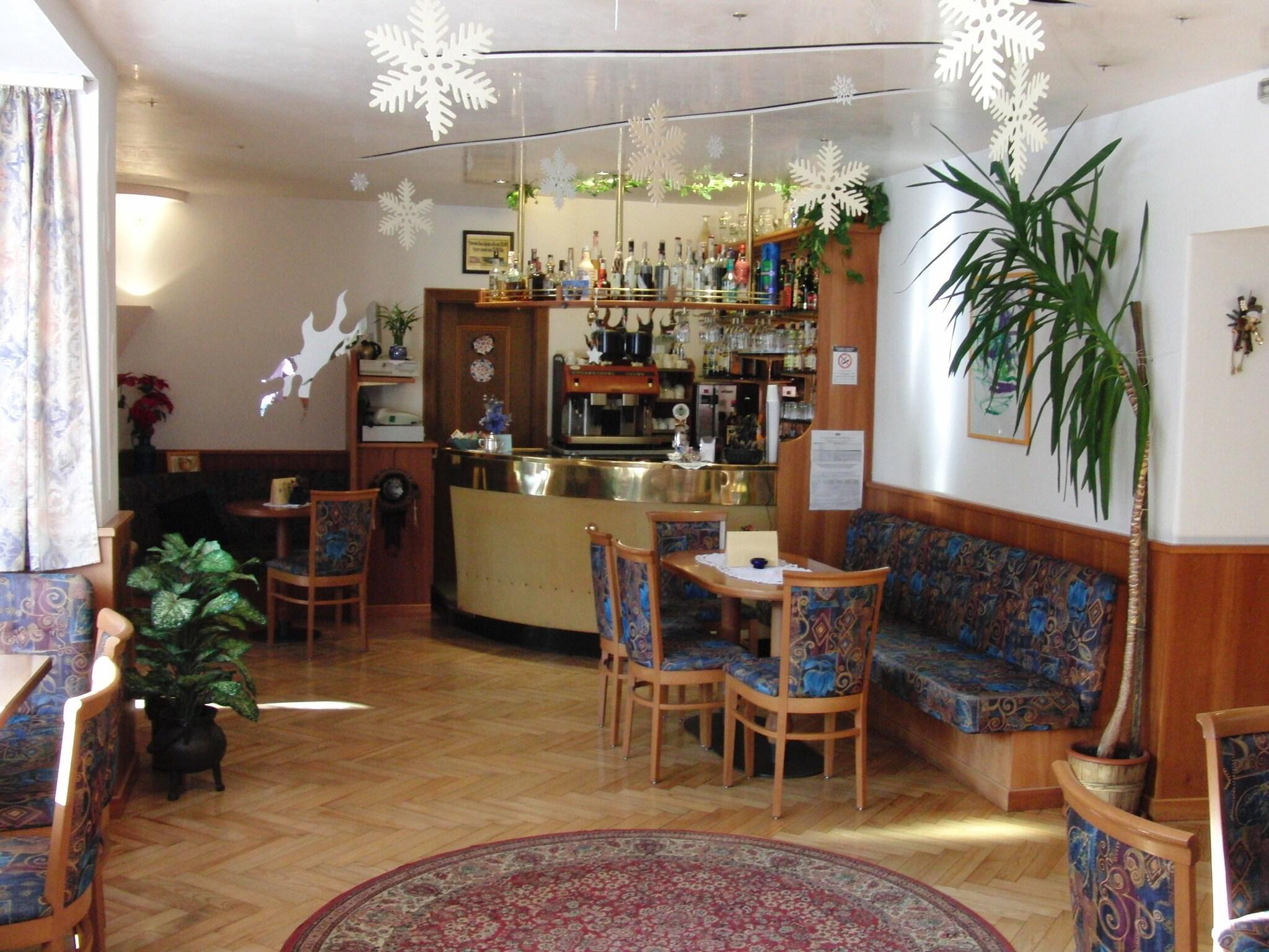 Bar/Salón Villa Emilia