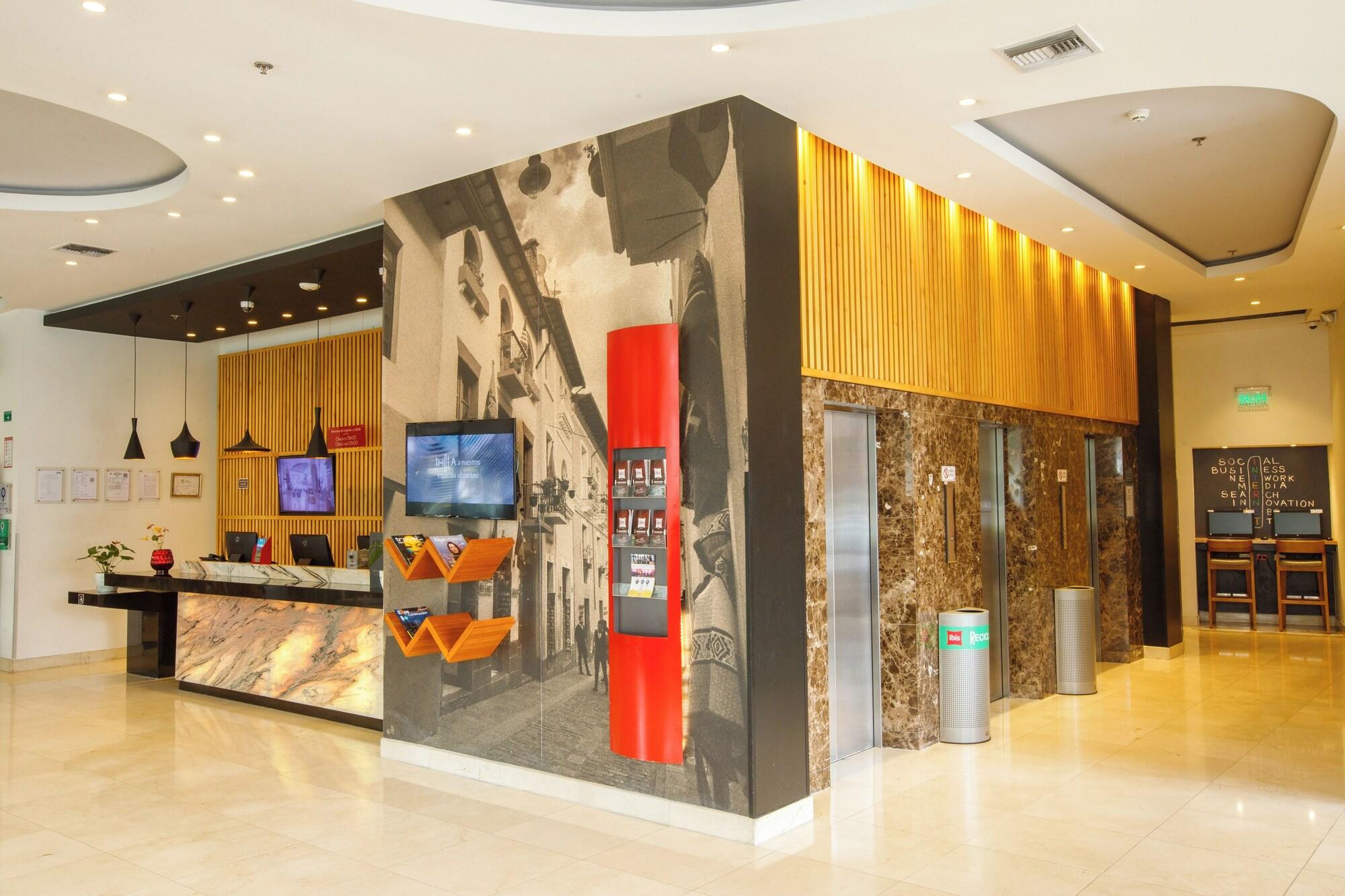 Vista Lobby ibis Quito