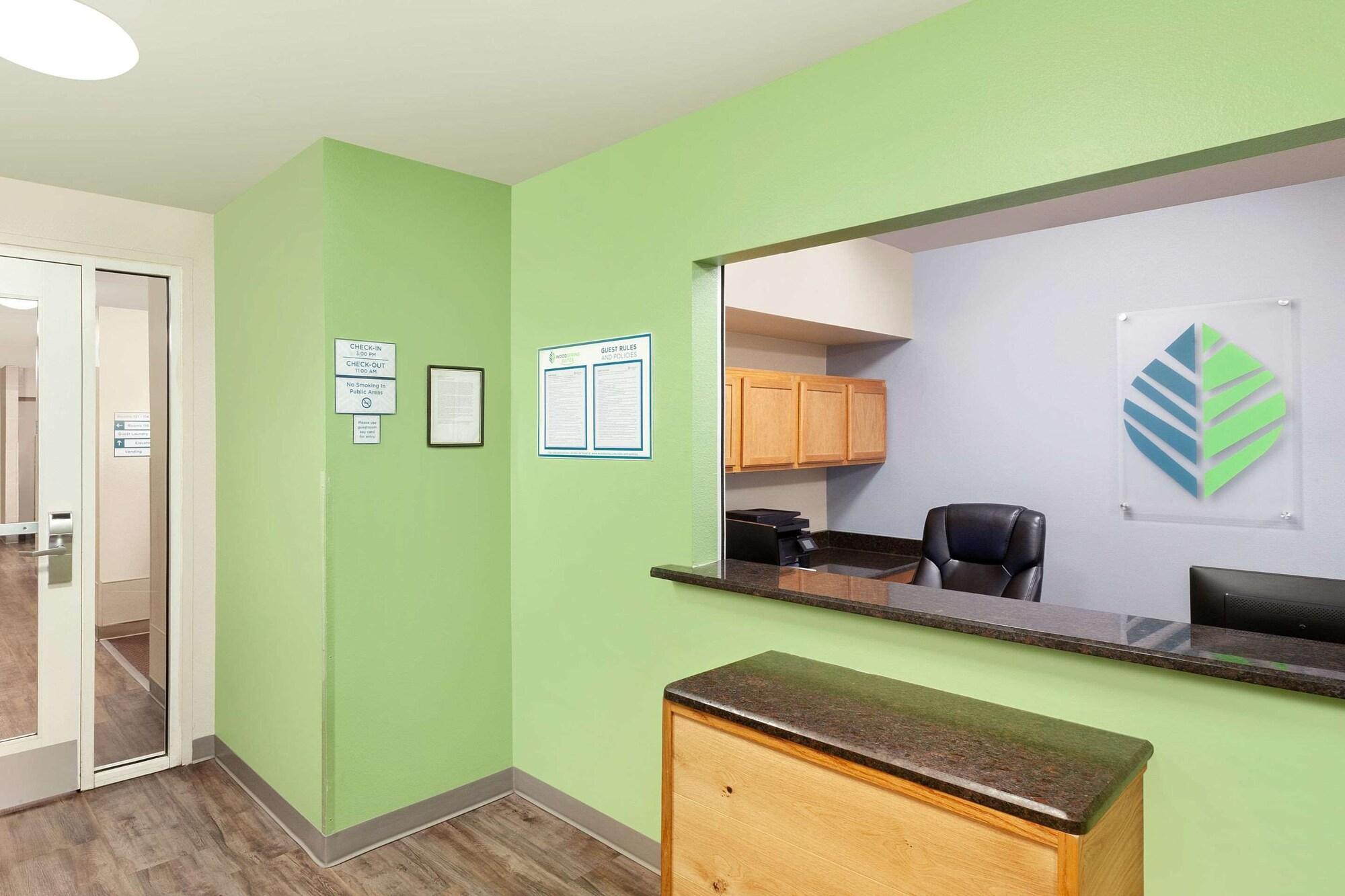 Vista Lobby WoodSpring Suites Sioux Falls