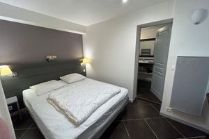 Alquiler Vacacional - Apartment with enclosed garden and private parking in quiet city center location