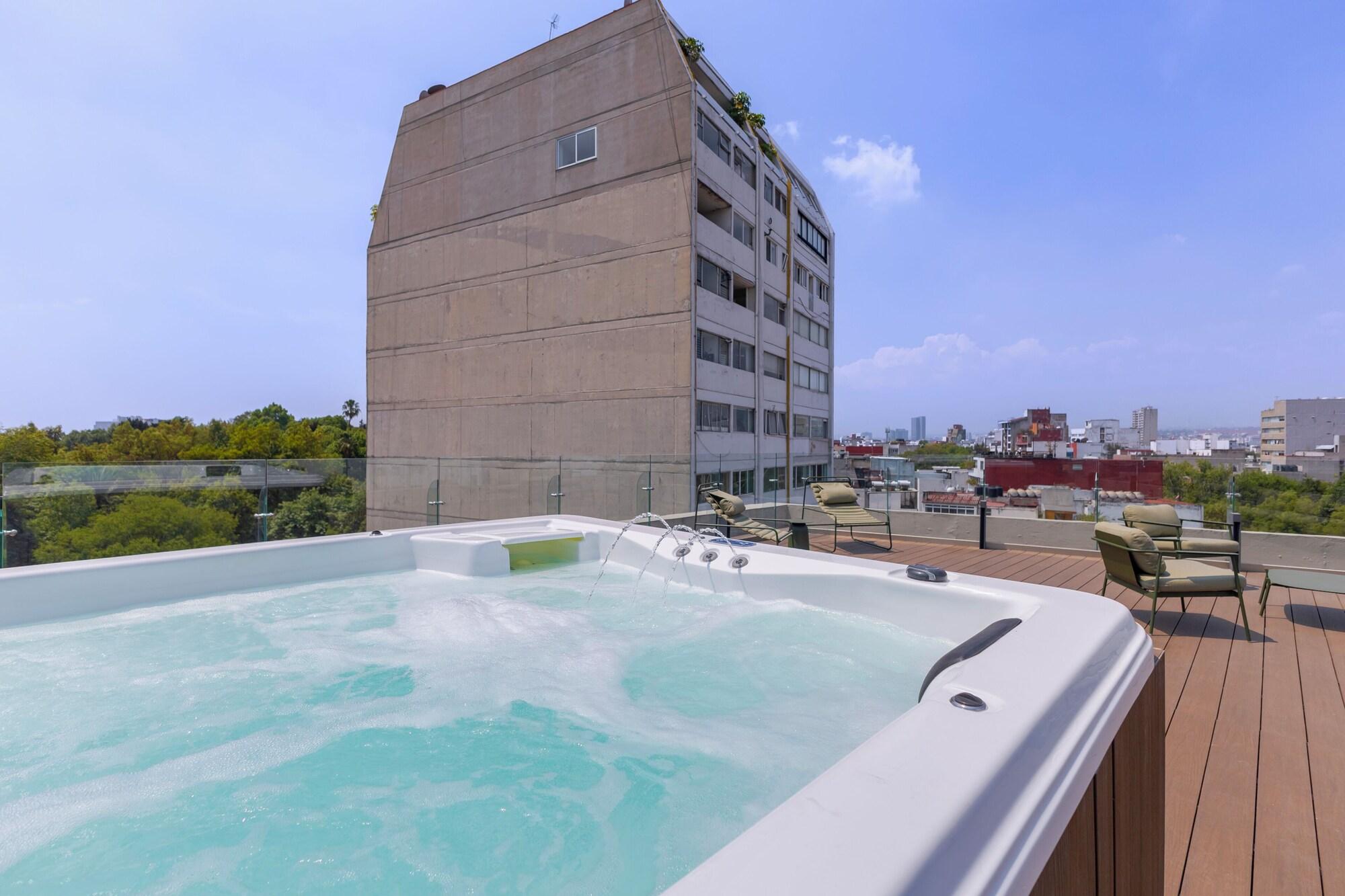 Vista Piscina Lulu Condesa by Capitalia