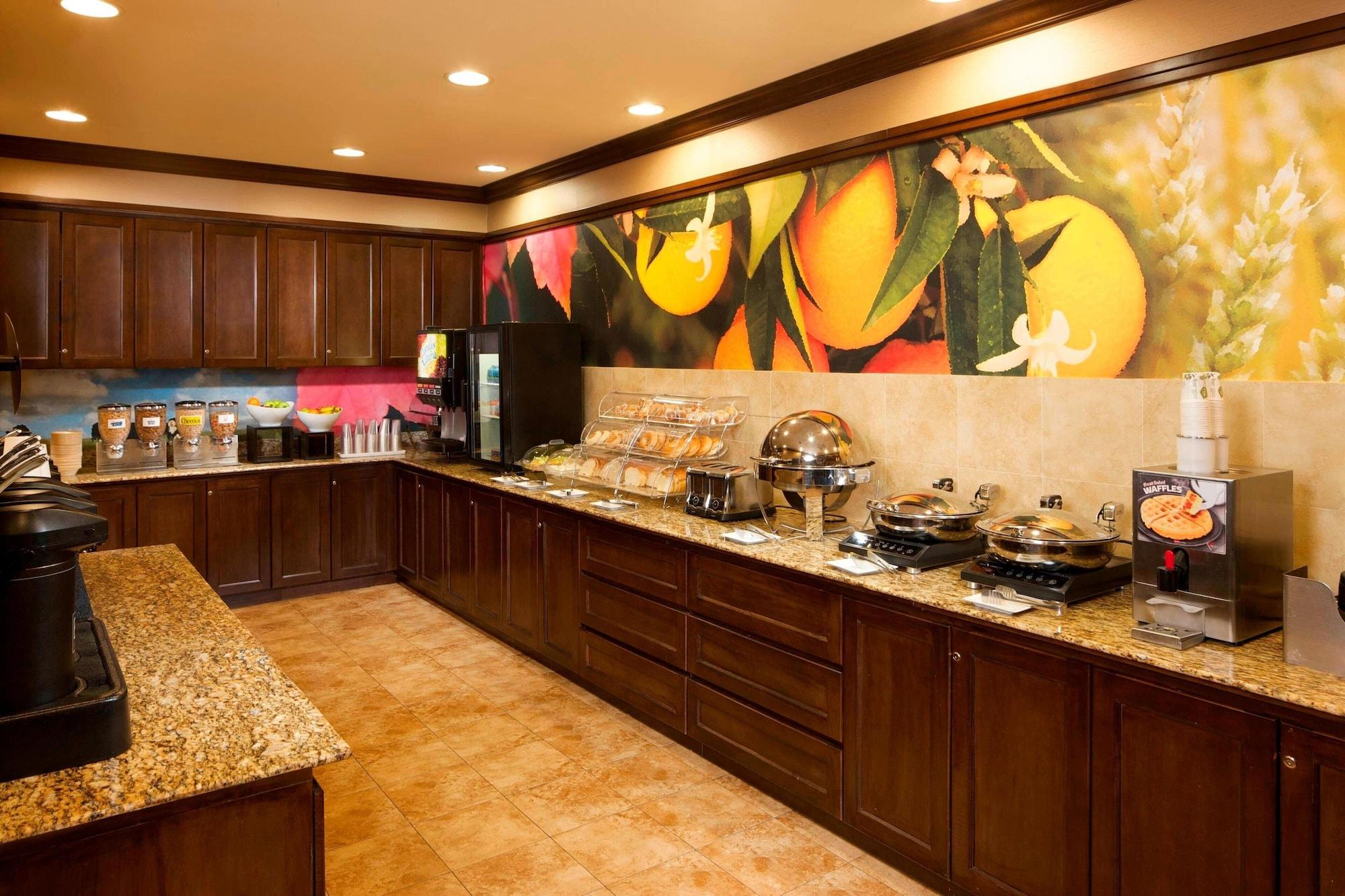 Restaurant Fairfield Inn & Suites Houston Intercontinental Airport
