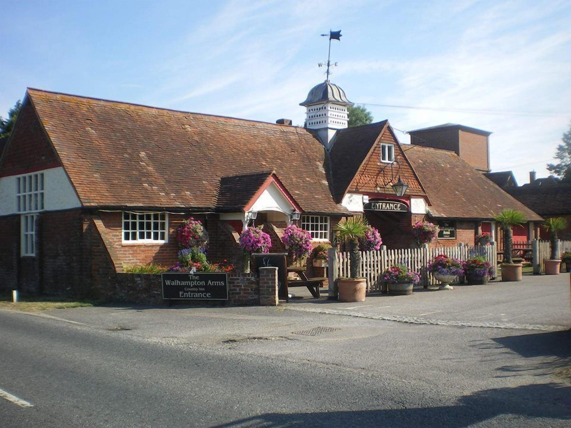 Vista Exterior The Walhampton Arms