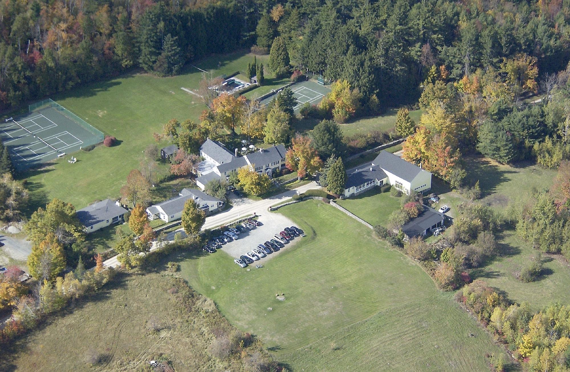 Vista Exterior Dexter's Inn