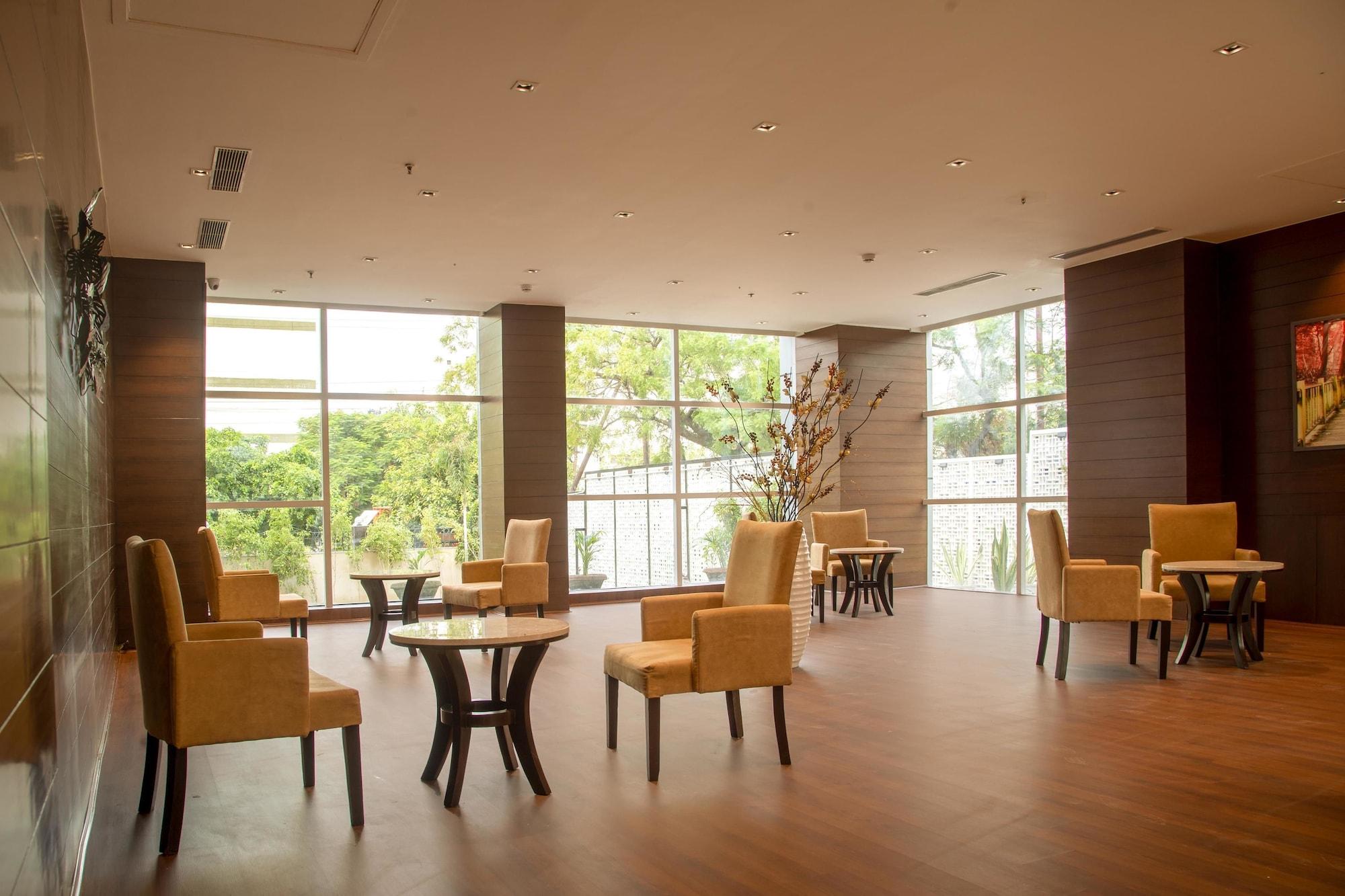Restaurant Hotel Mint Select Noida
