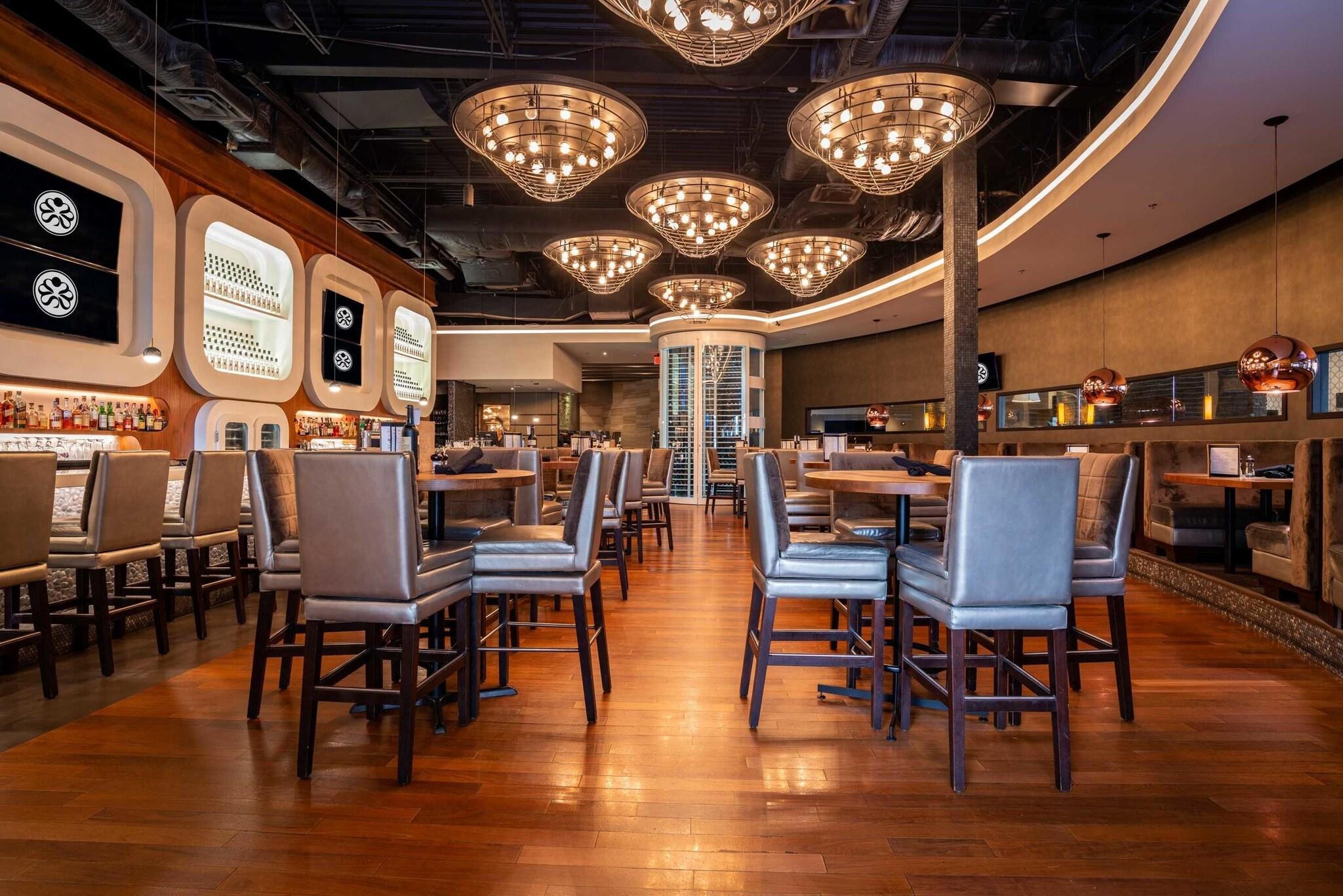 Vista Lobby Sandman Signature Vancouver Airport Hotel & Resort