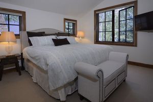 Renta temporal - Walk to town! 4 bdrms all king beds. Great ski house w/ hot tub near Snyder Park