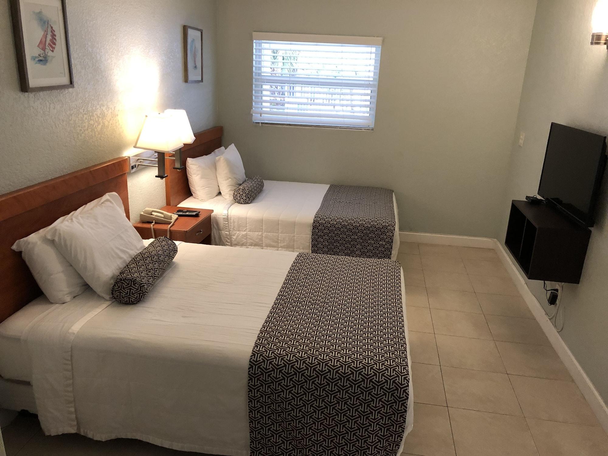 Set de Habitación Coral Key Inn