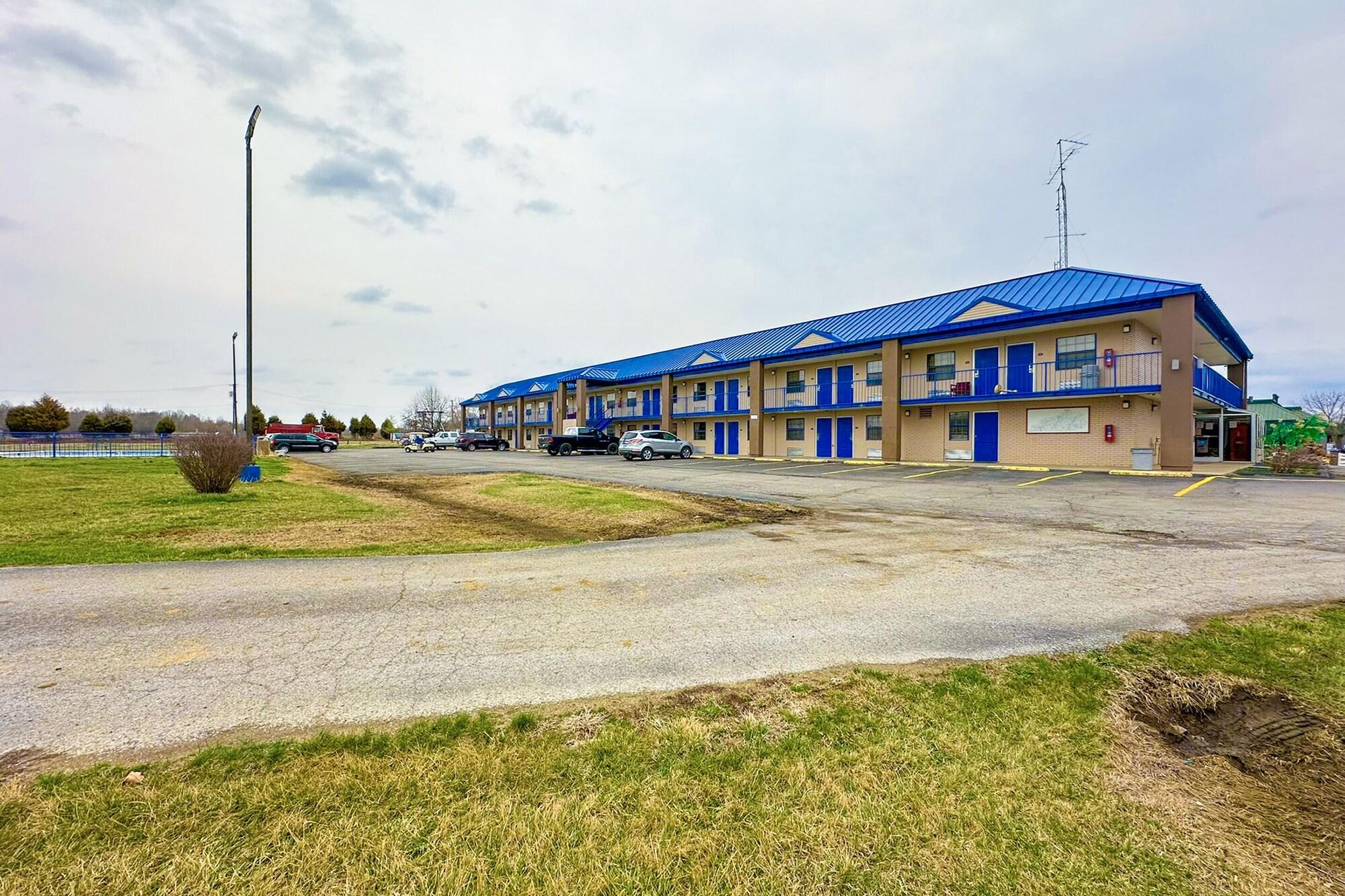 Vista Exterior Happy Stay Inn Madisonville I-69 By OYO