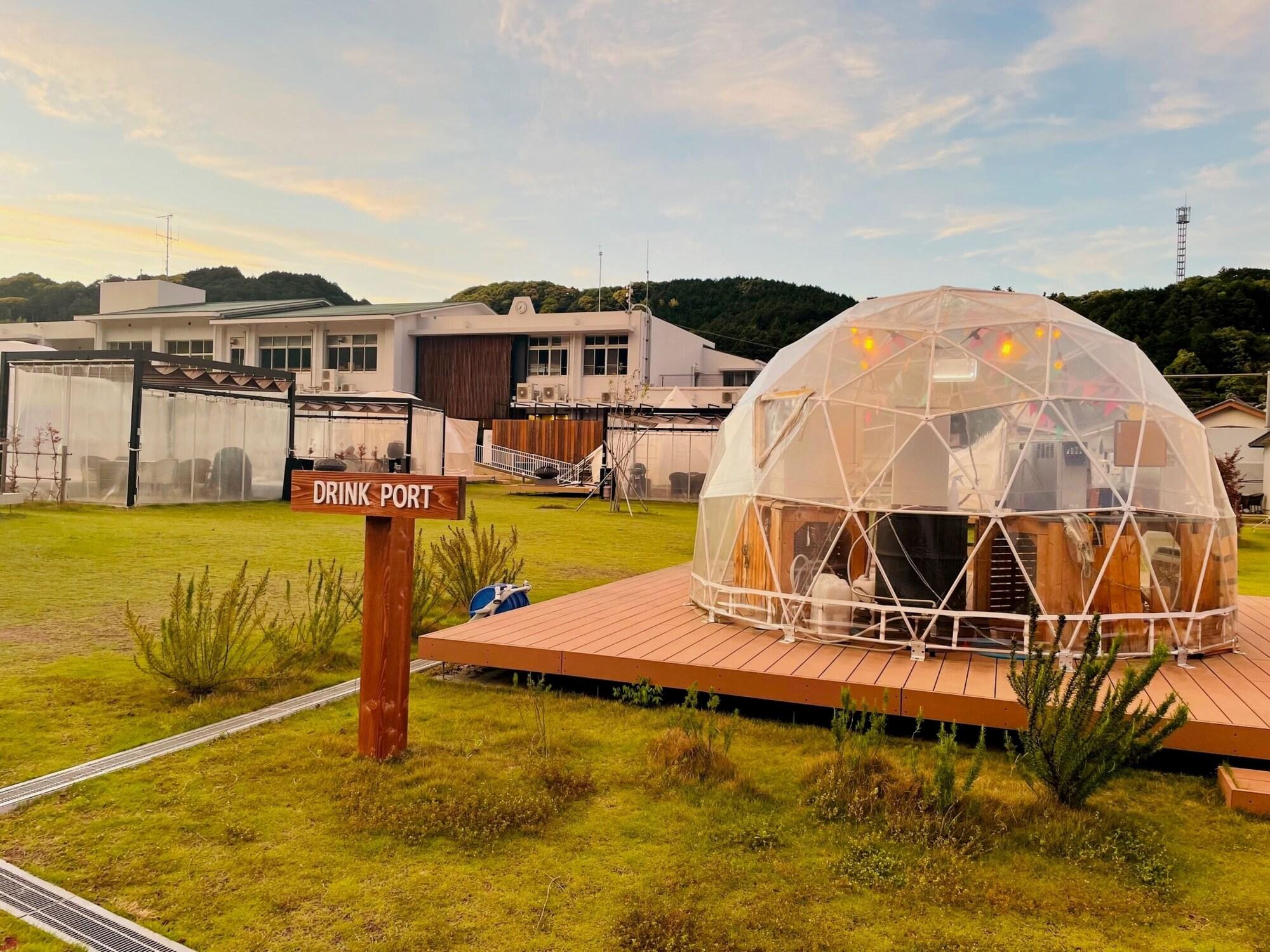 Vista Exterior Glamping & Port