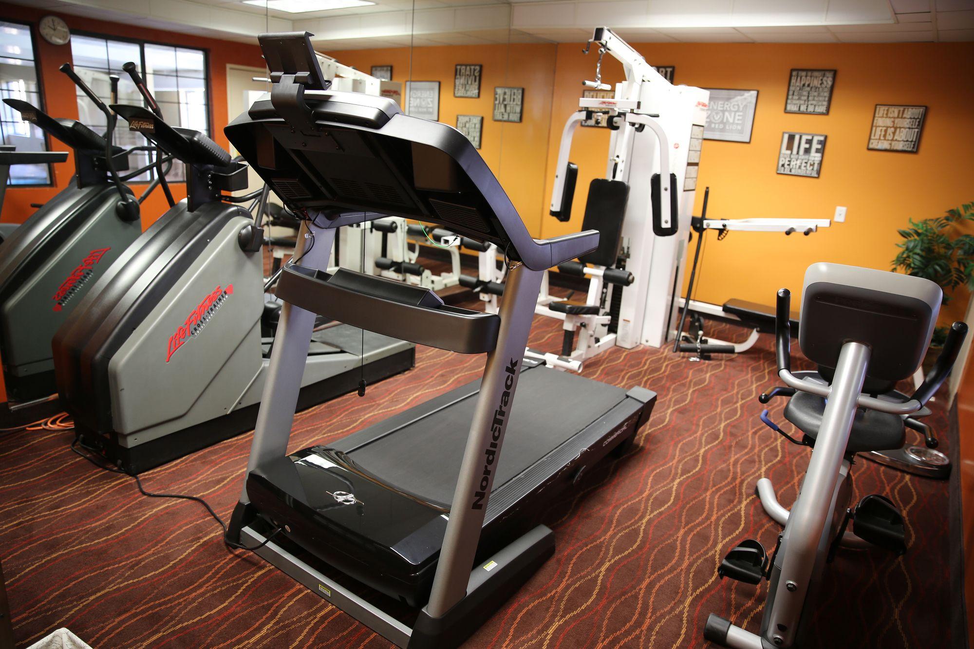 Gimnasio Red Lion Inn & Suites Denver Airport