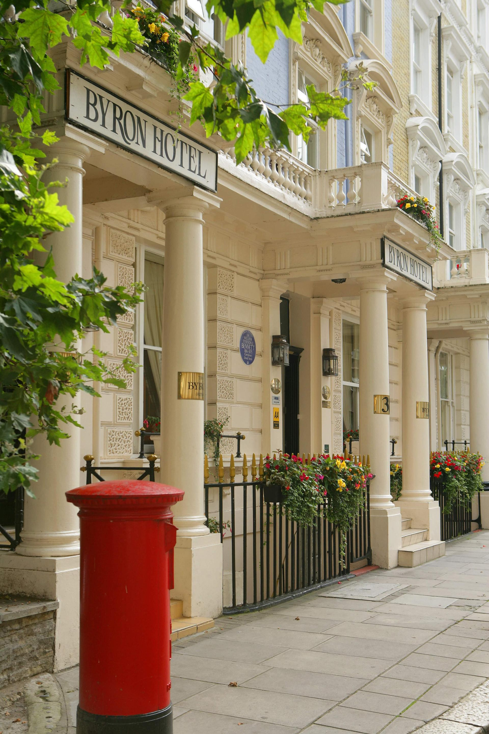 Vista Exterior Byron Hotel London