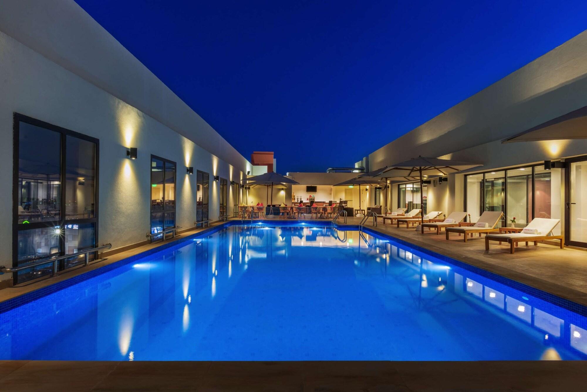 Vista Piscina IntercityHotel Nizwa