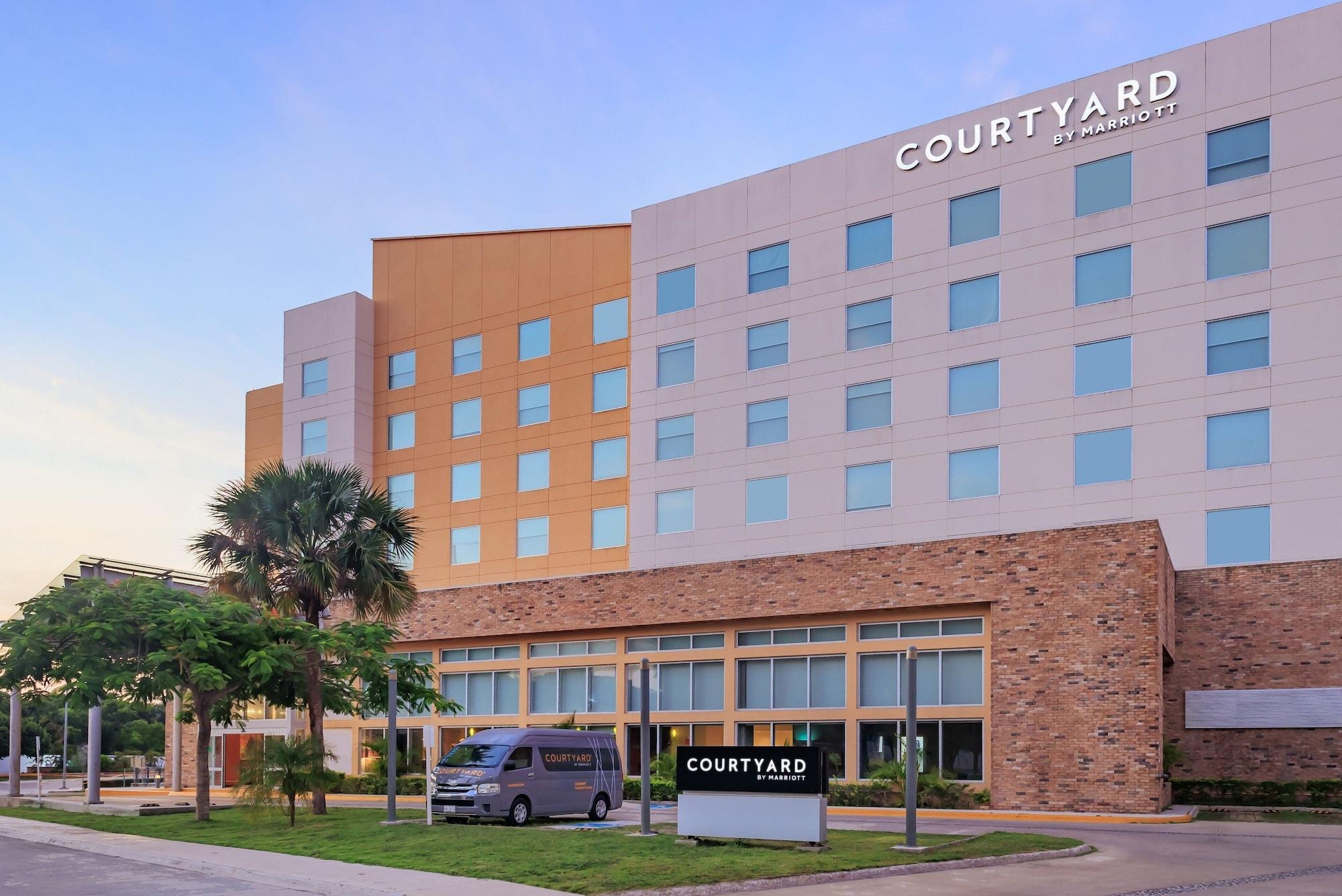 Vista Exterior Courtyard by Marriott Ciudad del Carmen Campeche