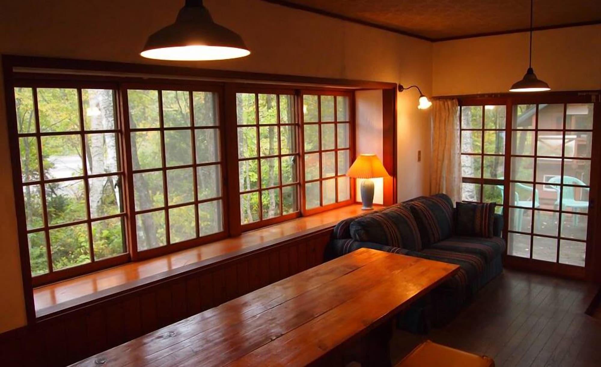 Restaurant share&guesthouse HAKUBA SHARE - Hostel