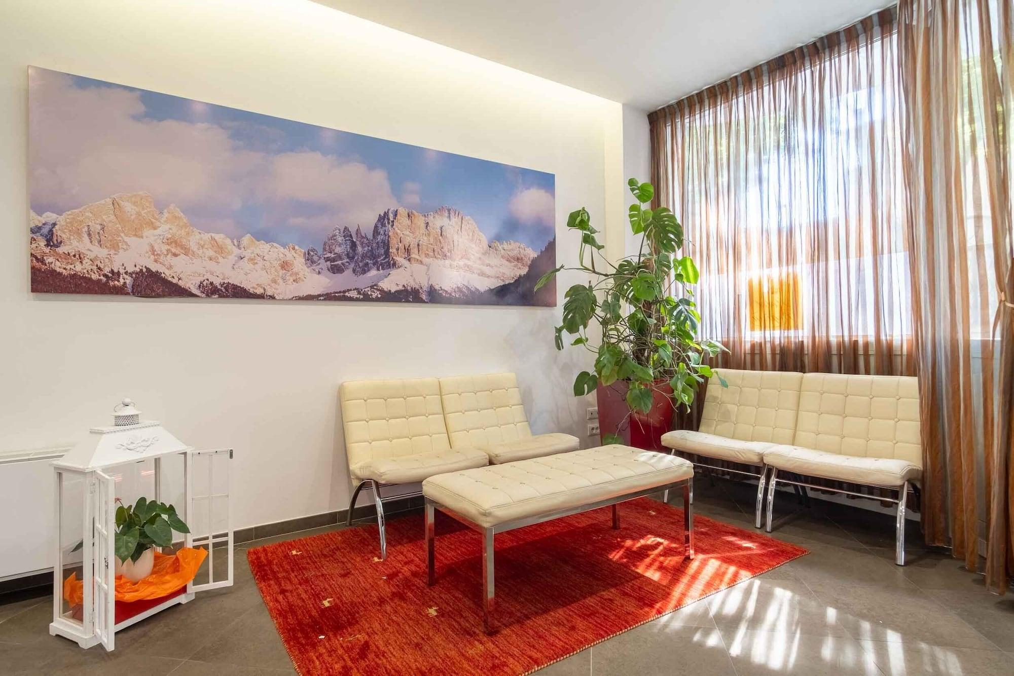 Vista Lobby Hotel Regina