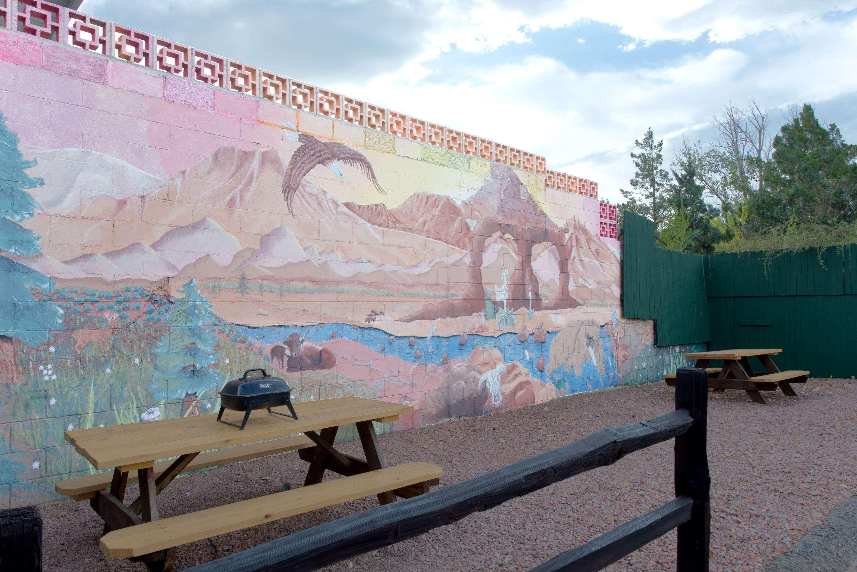 Vista Exterior Super 8 by Wyndham Cortez/Mesa Verde Area