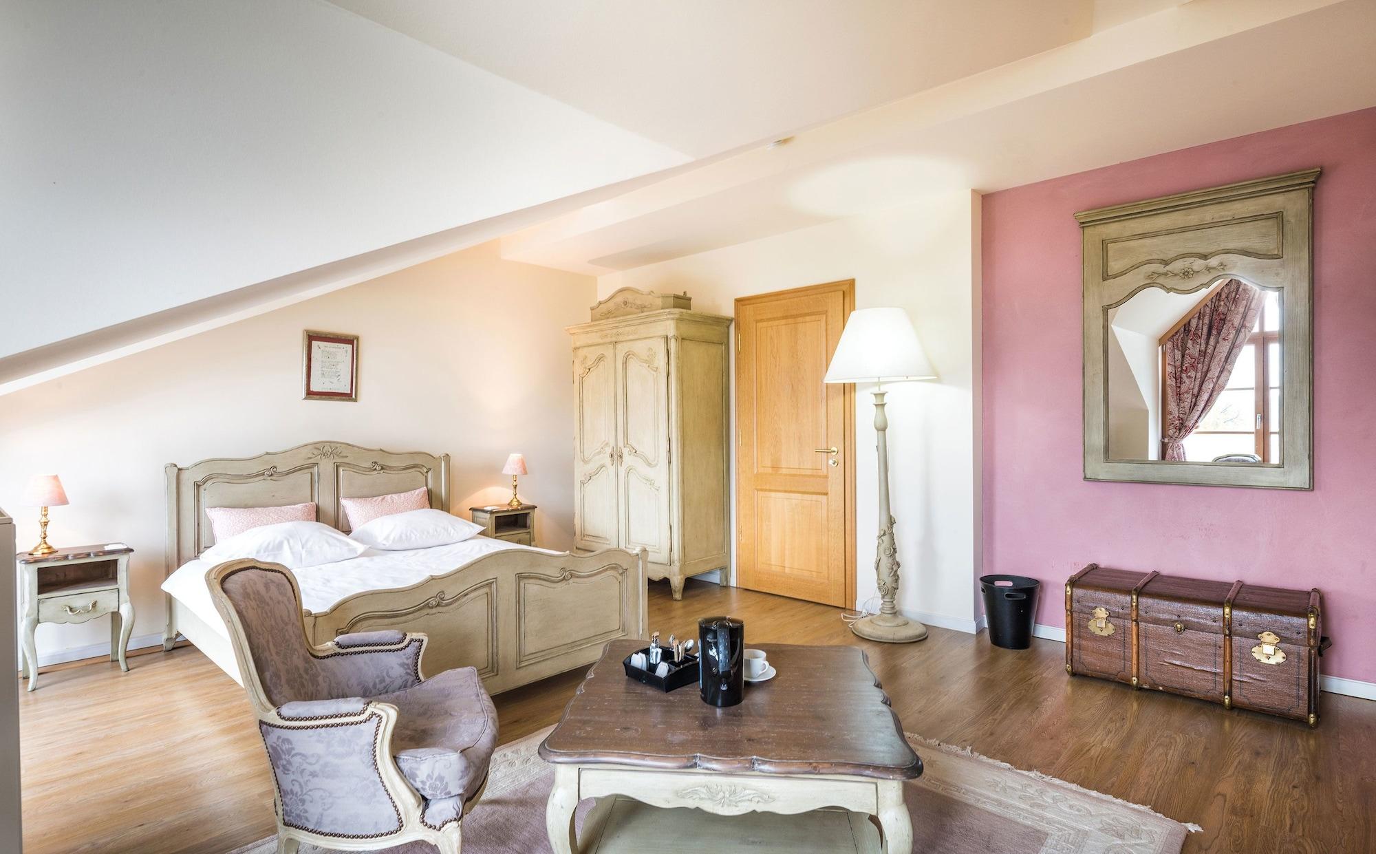 Varios Auberge du Relais Postal