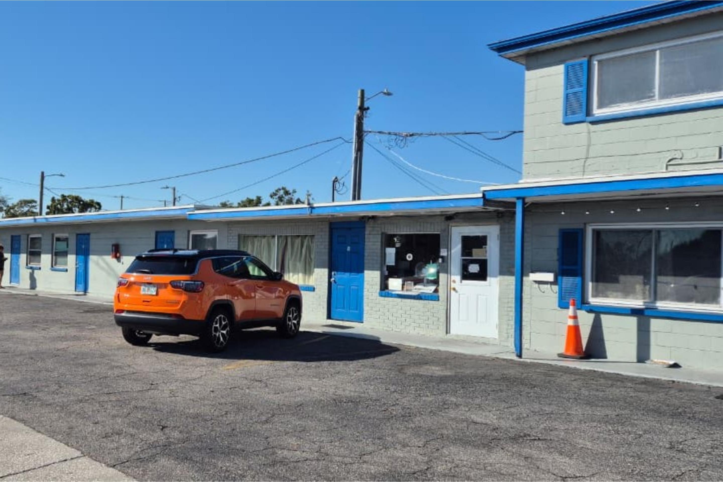 Estacionamiento Base Motel By OYO South Tampa