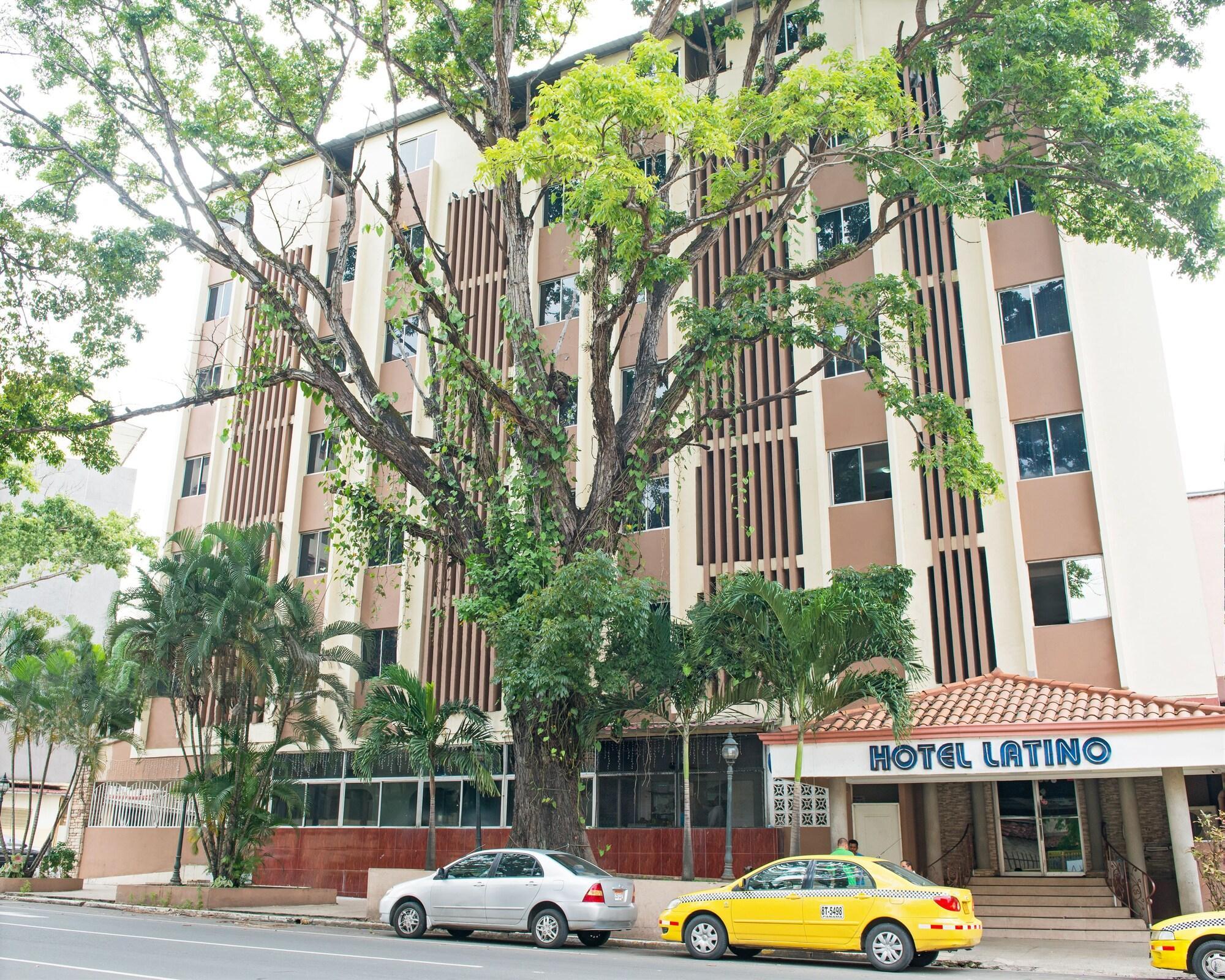 Varios Hotel Latino