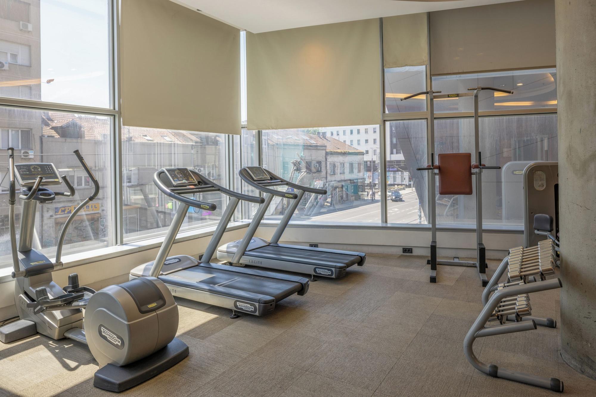 Gimnasio Nobel Zira Hotel