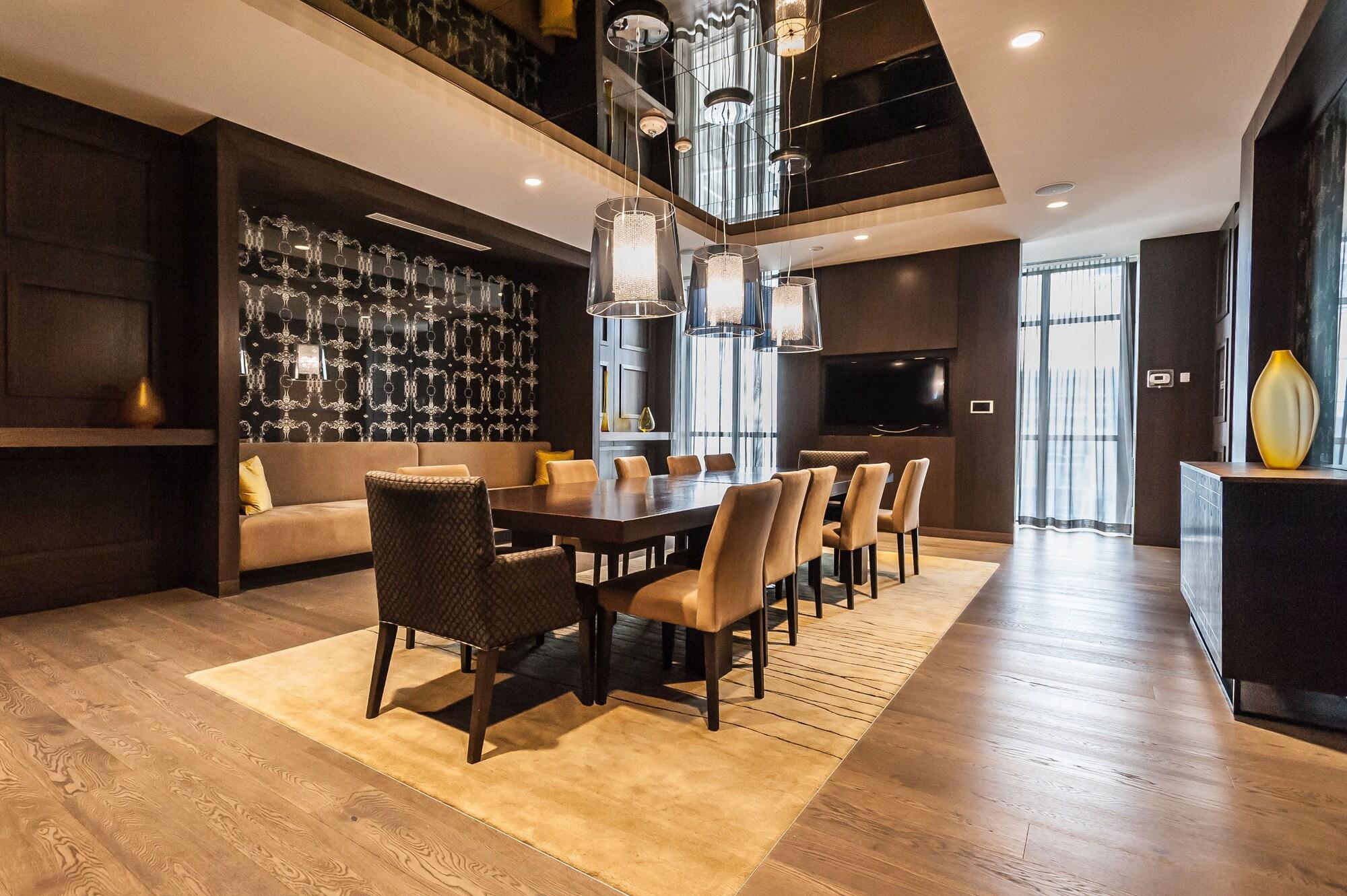 Vista Lobby Life Suites Loft - CN Tower