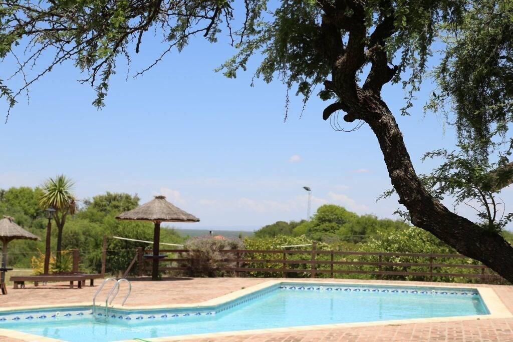 Vista Piscina Cabañas La Mision Club de Campo