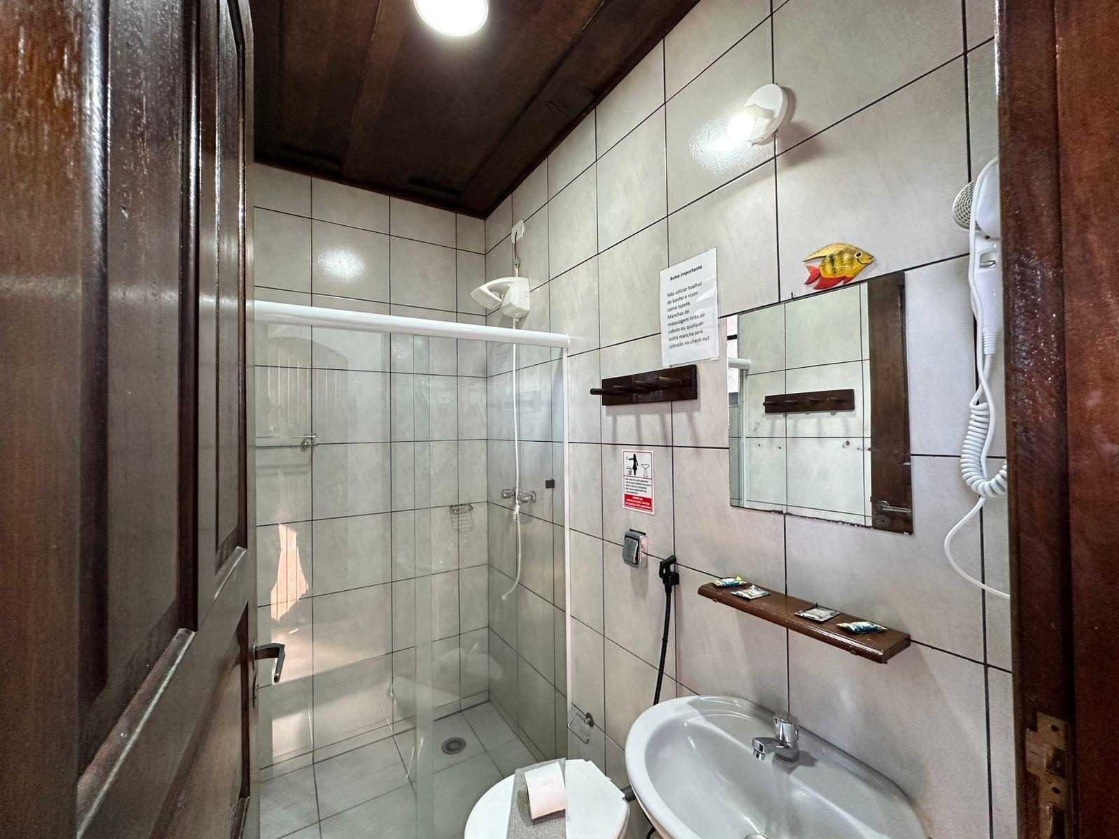 Baño pousada refugio manacás