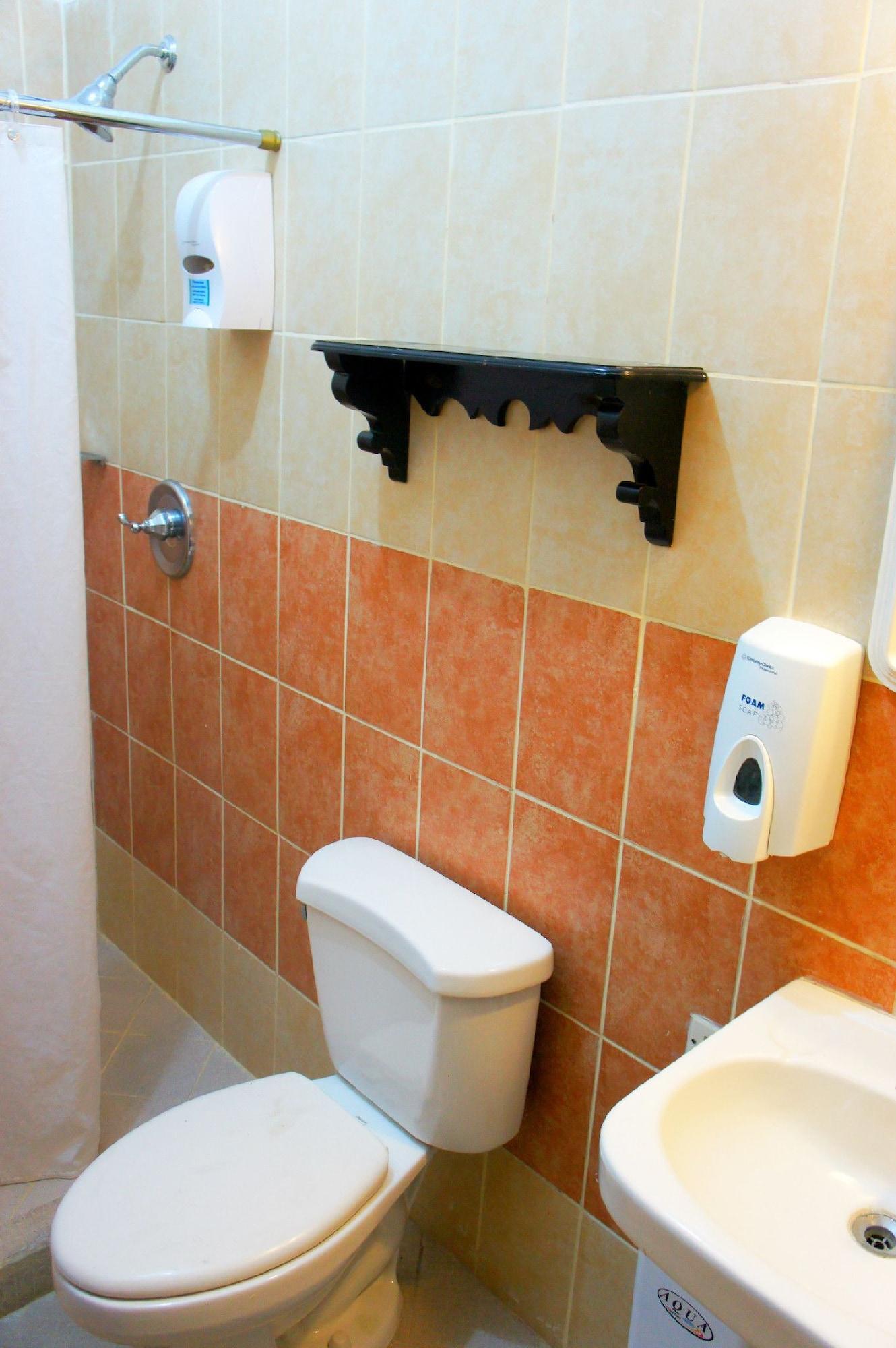 Equipamiento de Habitación Hotel Los Balcones Leon
