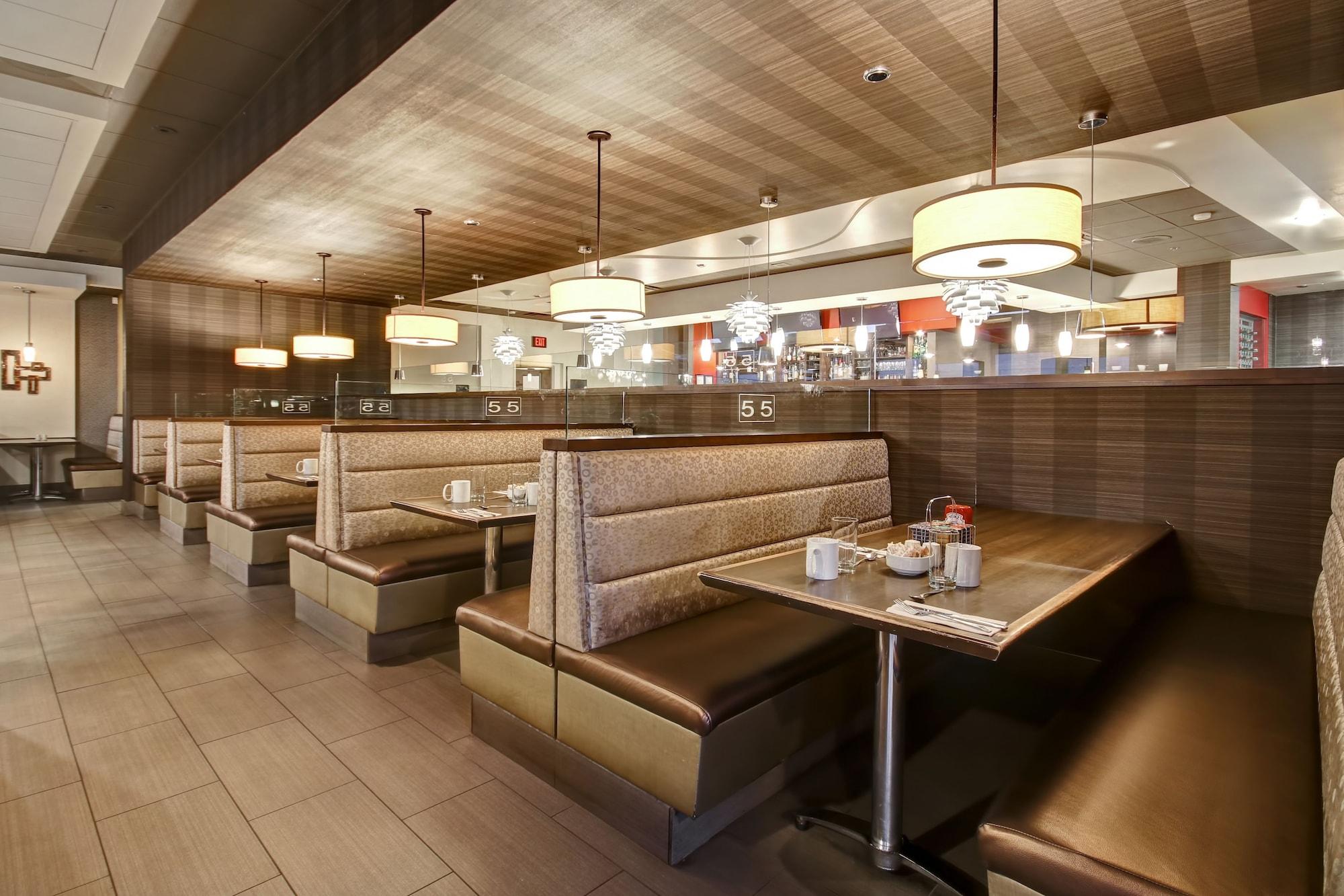 Restaurant Holiday Inn & Suites Windsor Ambassador Bridge by IHG