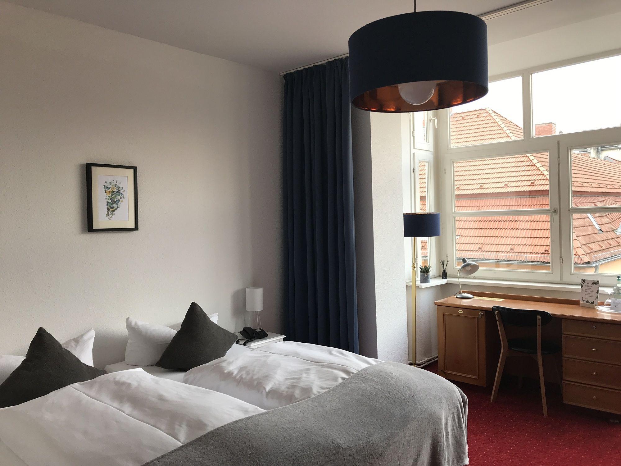 Varios Hotel Lindenufer