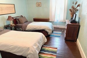 Alquiler Vacacional - Beautiful Apartments in a turn-of-the-century historic building-Apt A