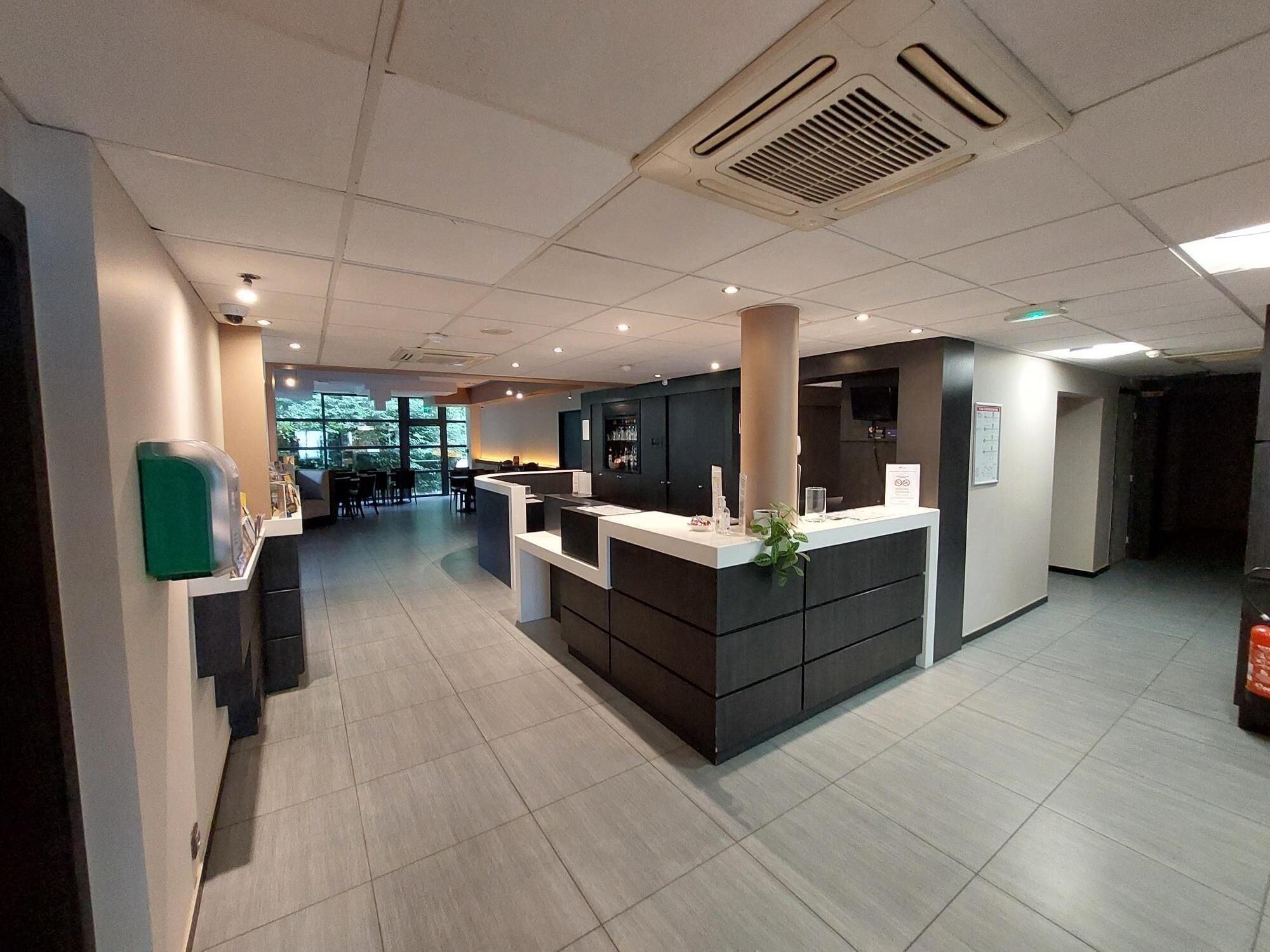 Vista Lobby Brit Hotel Confort Rouen Centre