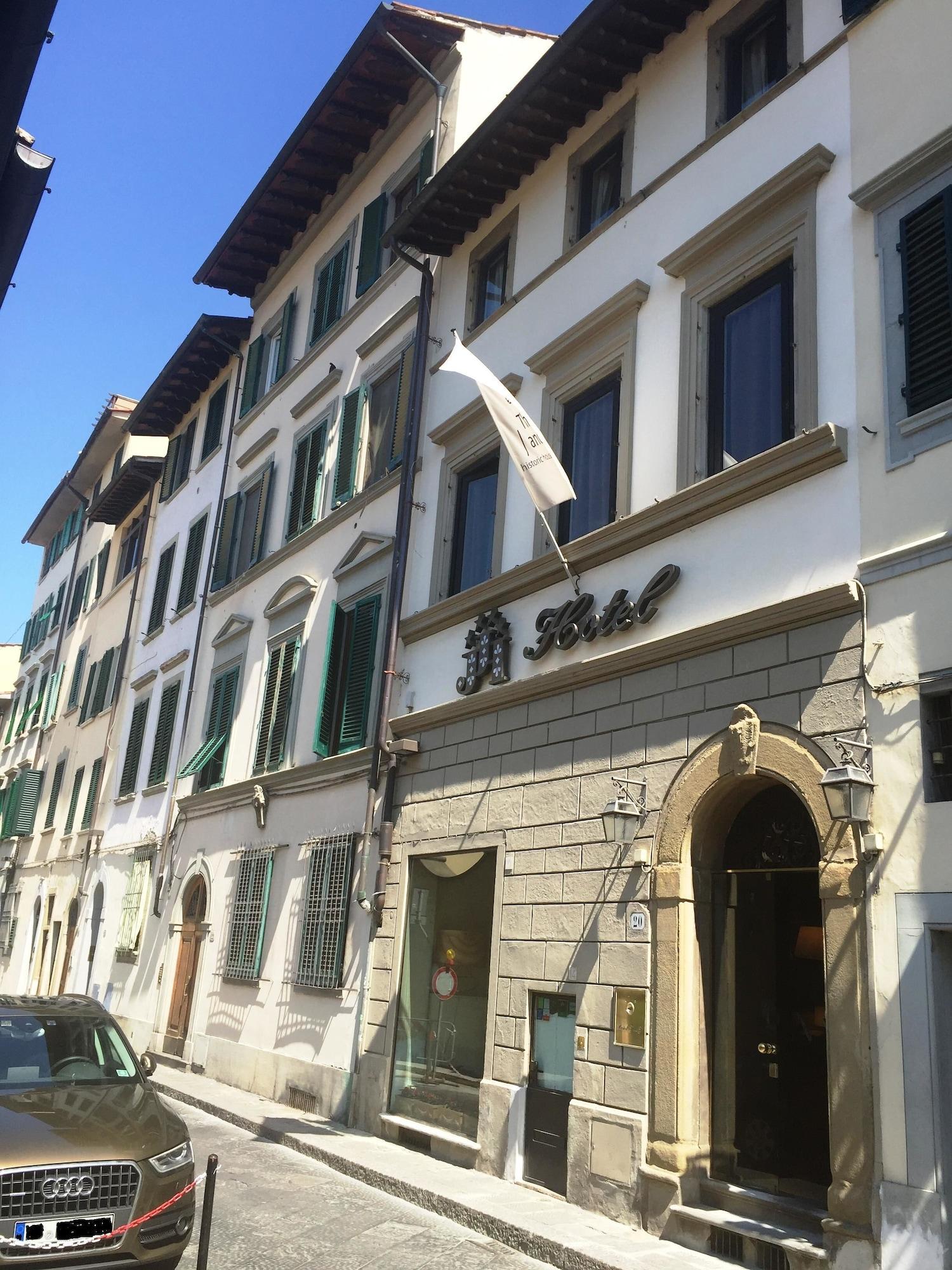 Vista Exterior J And J Historic House Hotel