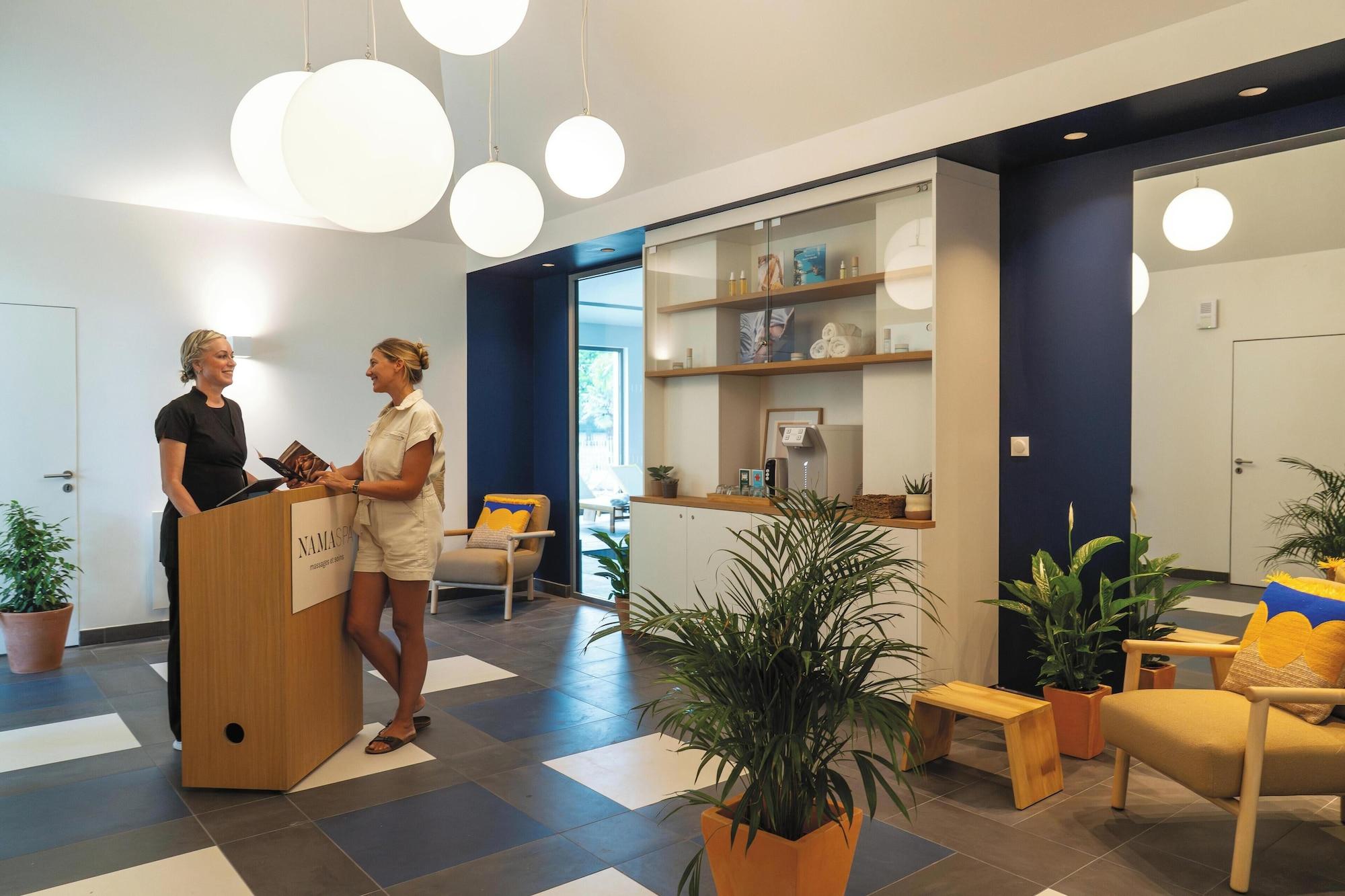 Vista Lobby Hôtel Morgat Le Grand Hôtel De La Mer