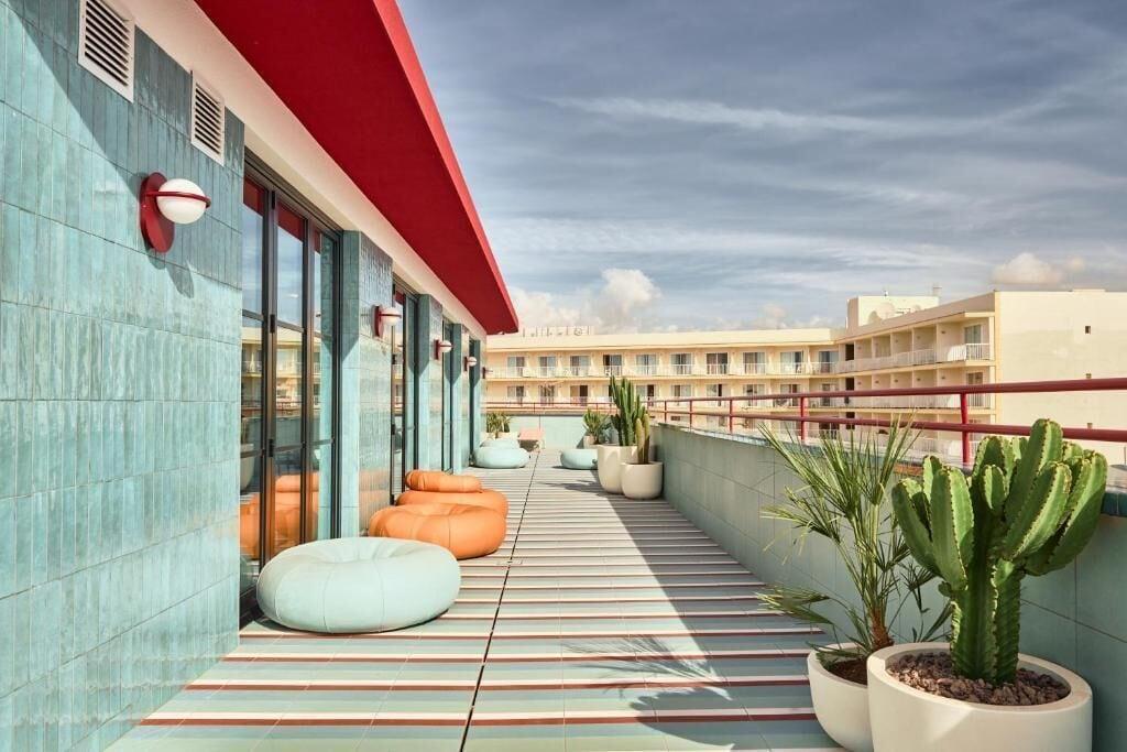 Vista Exterior The Boc Hostels Beach