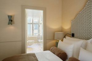 Alojamiento - Henrik's Hotel